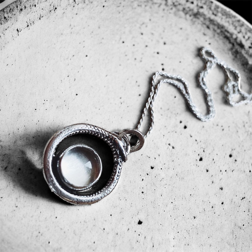 Colgante Ouroboros Cuarzo Transparente - PREVENTA