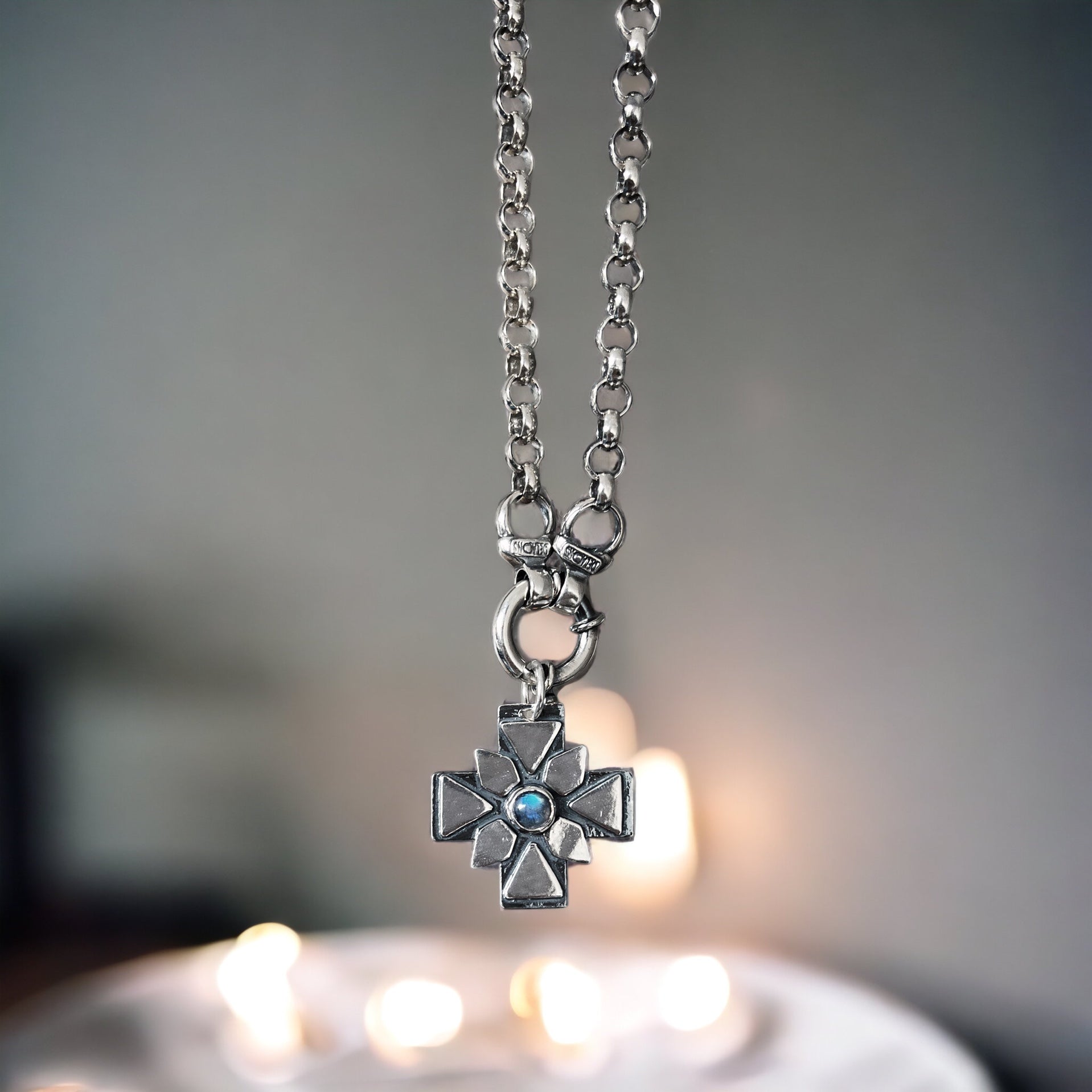 Colgante Cruz Triángulos