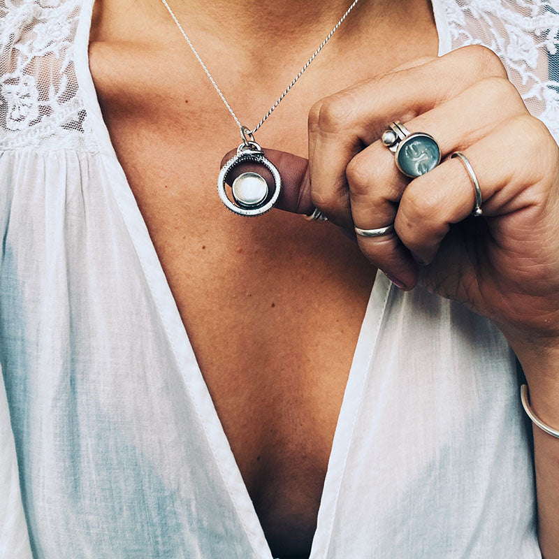 Colgante Ouroboros Cuarzo Transparente - PREVENTA