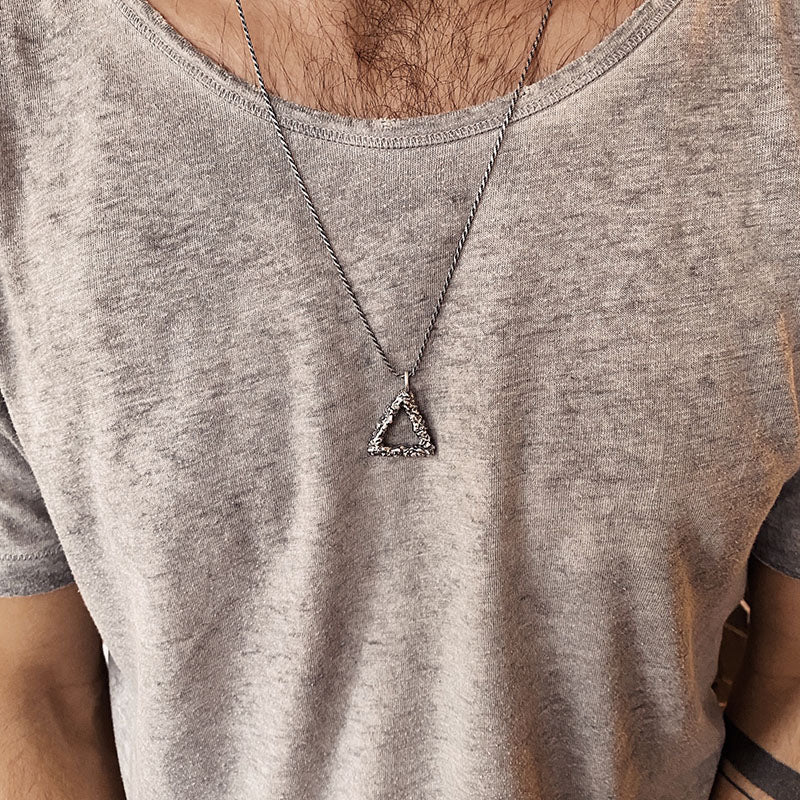 Collar Delta