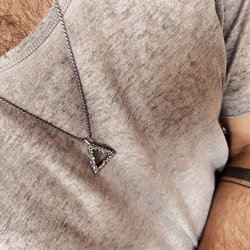 Collar Delta