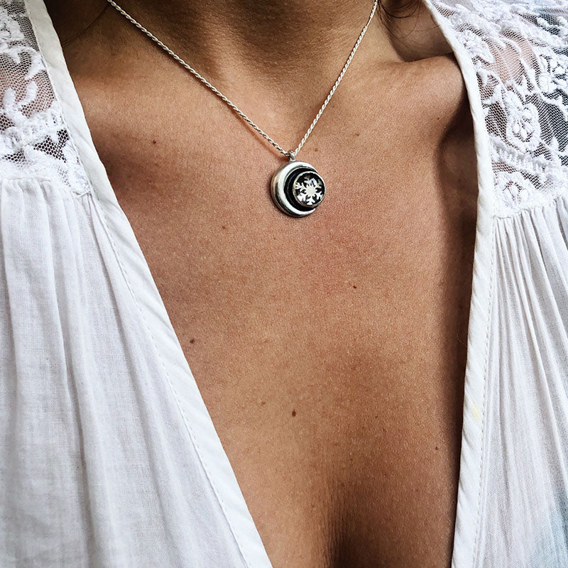 Colgante Medalla Eclipse Copito