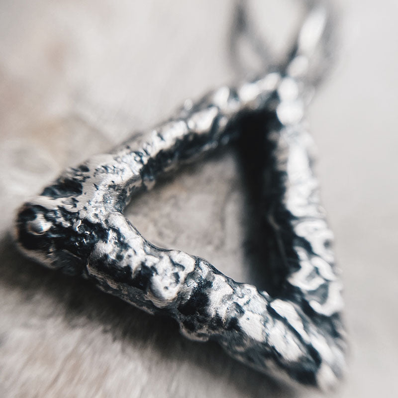 Collar Delta