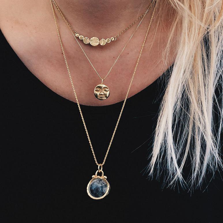 Colgante Halo Clasico Cuarzo “s” Gold