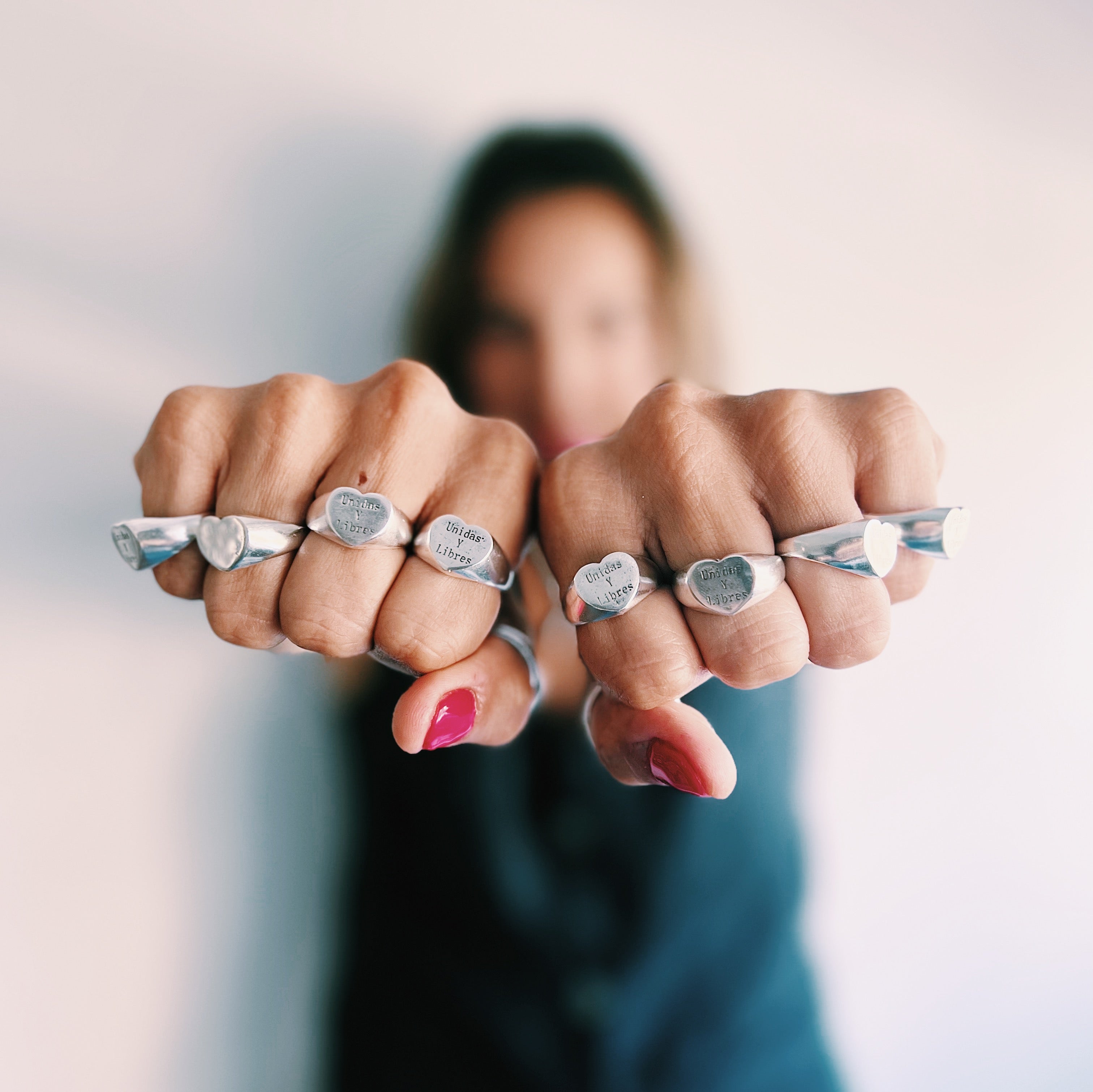 Anillo Sello 8M - Unidas y Libres