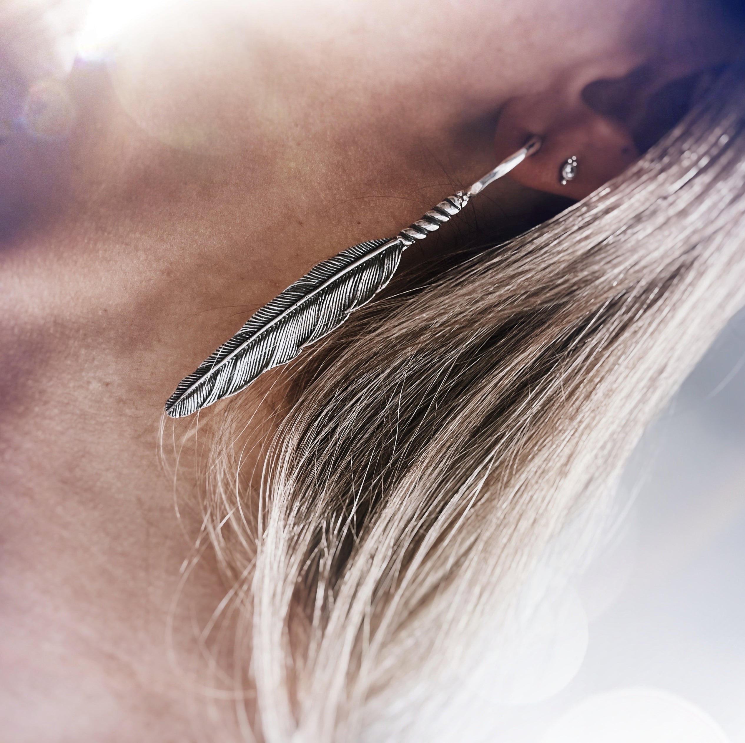 Aro Solitario Pluma War Eagle / varias piedras