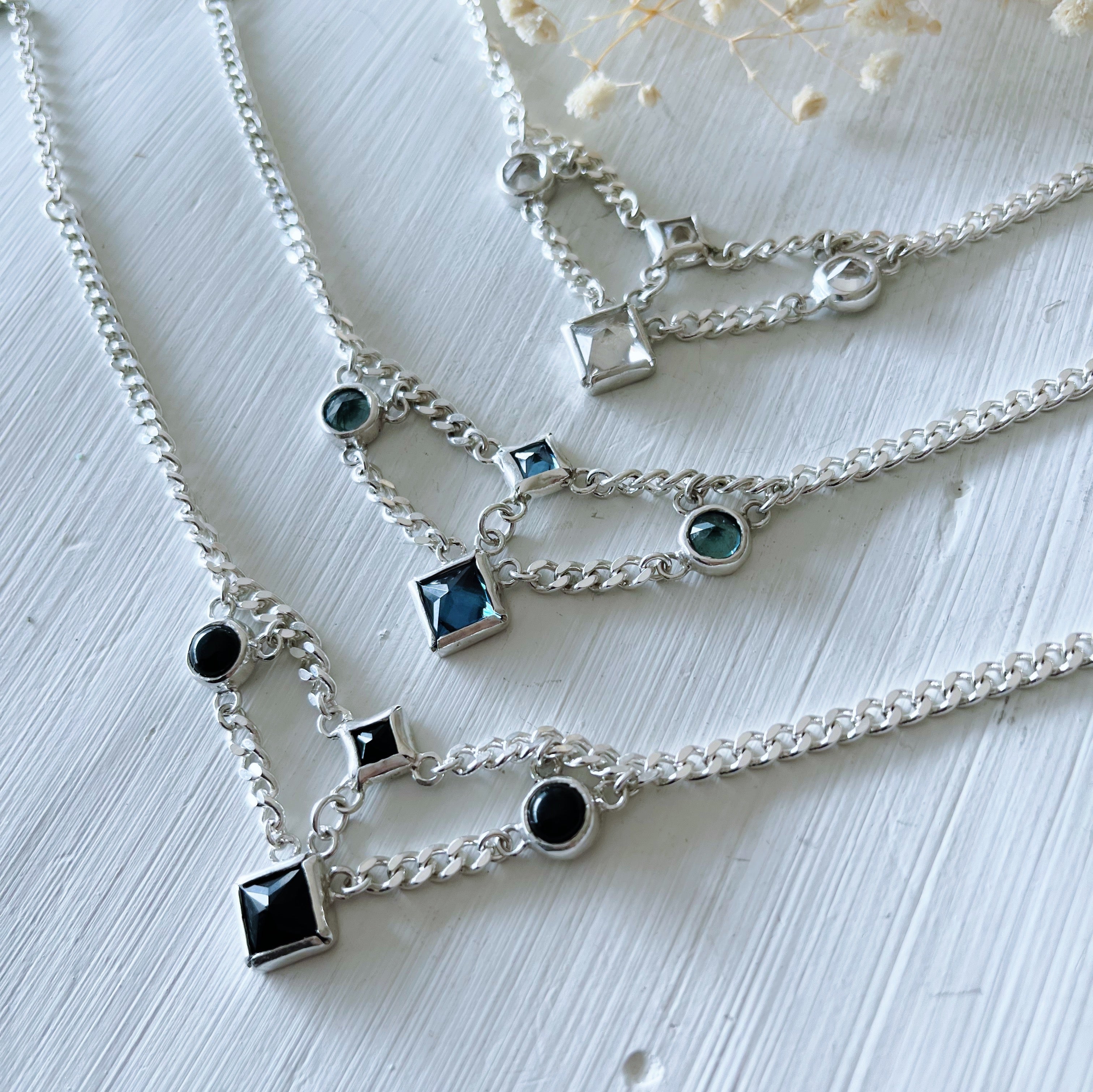 Tobillera Jordana / Varias piedras