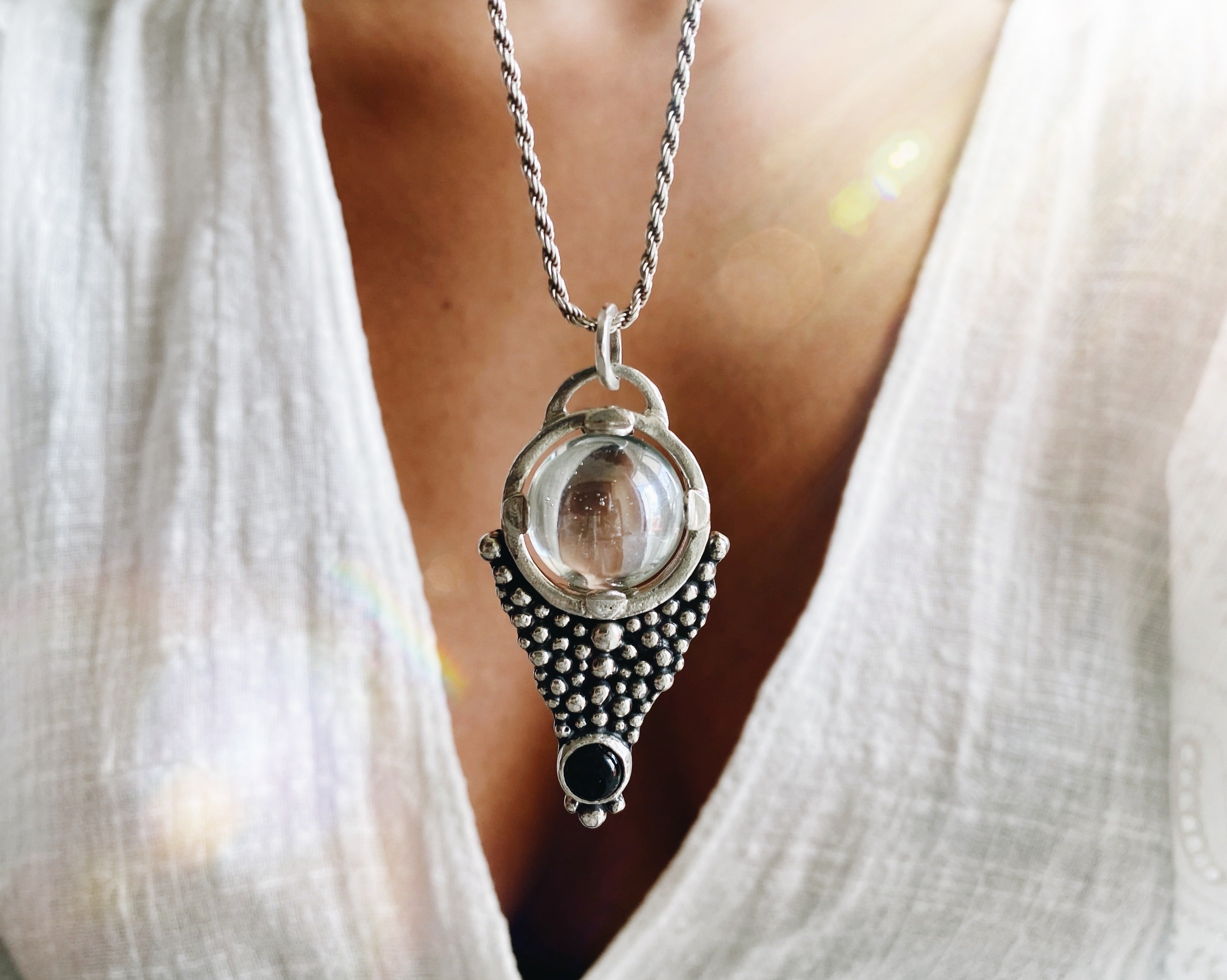 Colgante Halo Levitador Aura y Onix