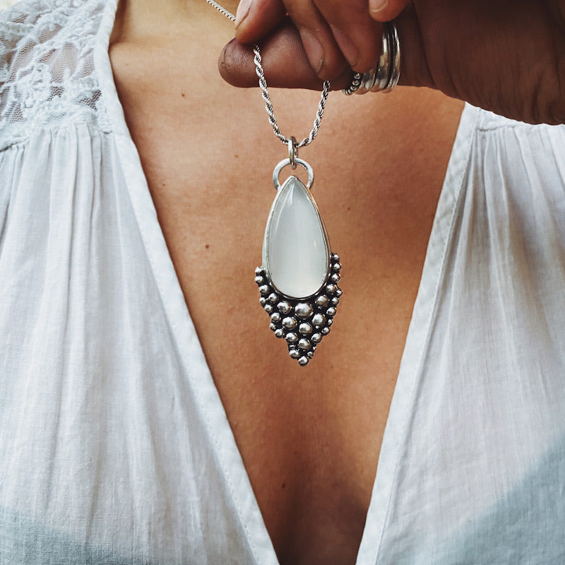 Colgante Gota Empelotada Ágata XL - Blanca - PREVENTA