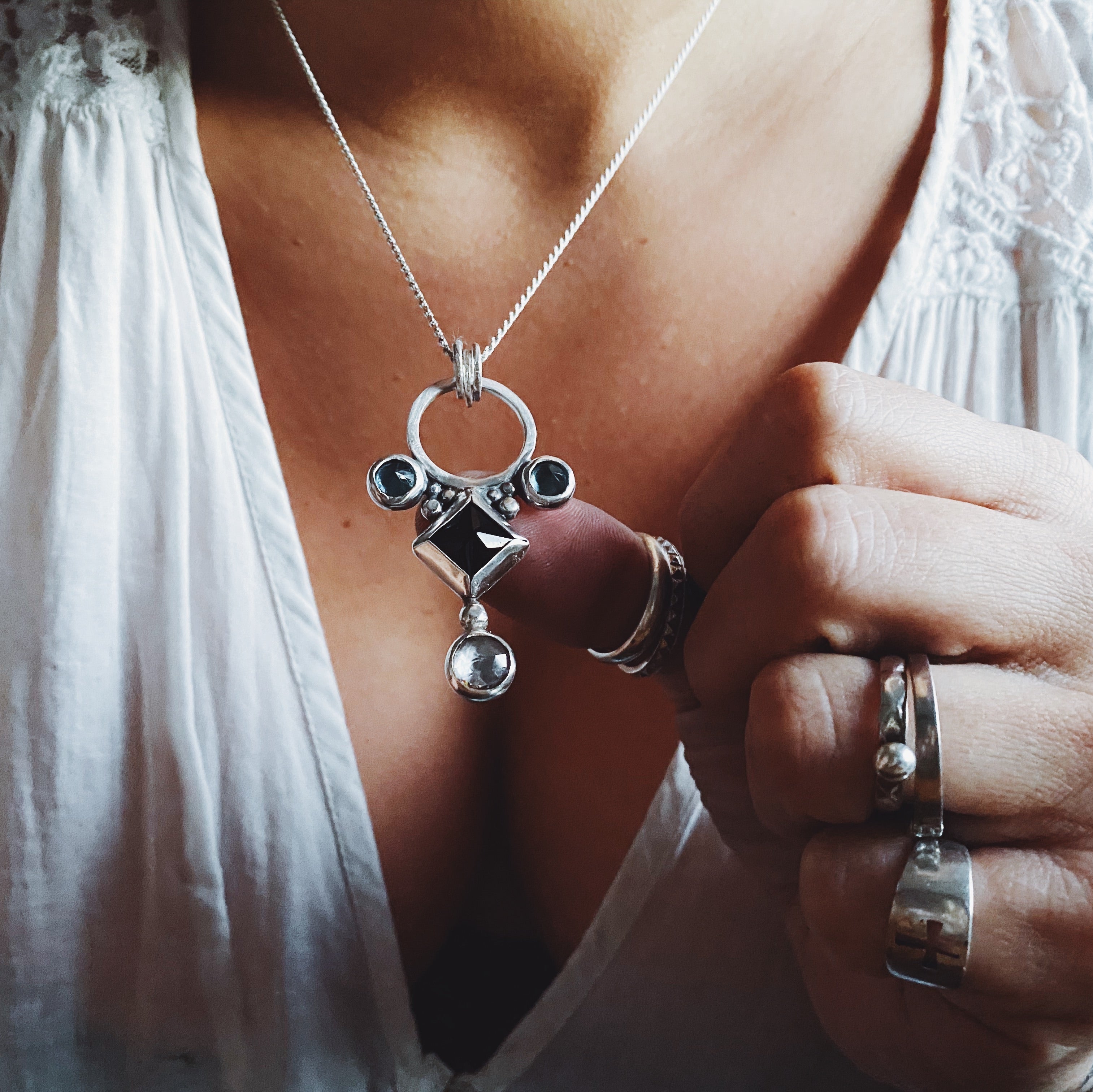 Colgante Marrakech - Onix, cuarzo y topacio