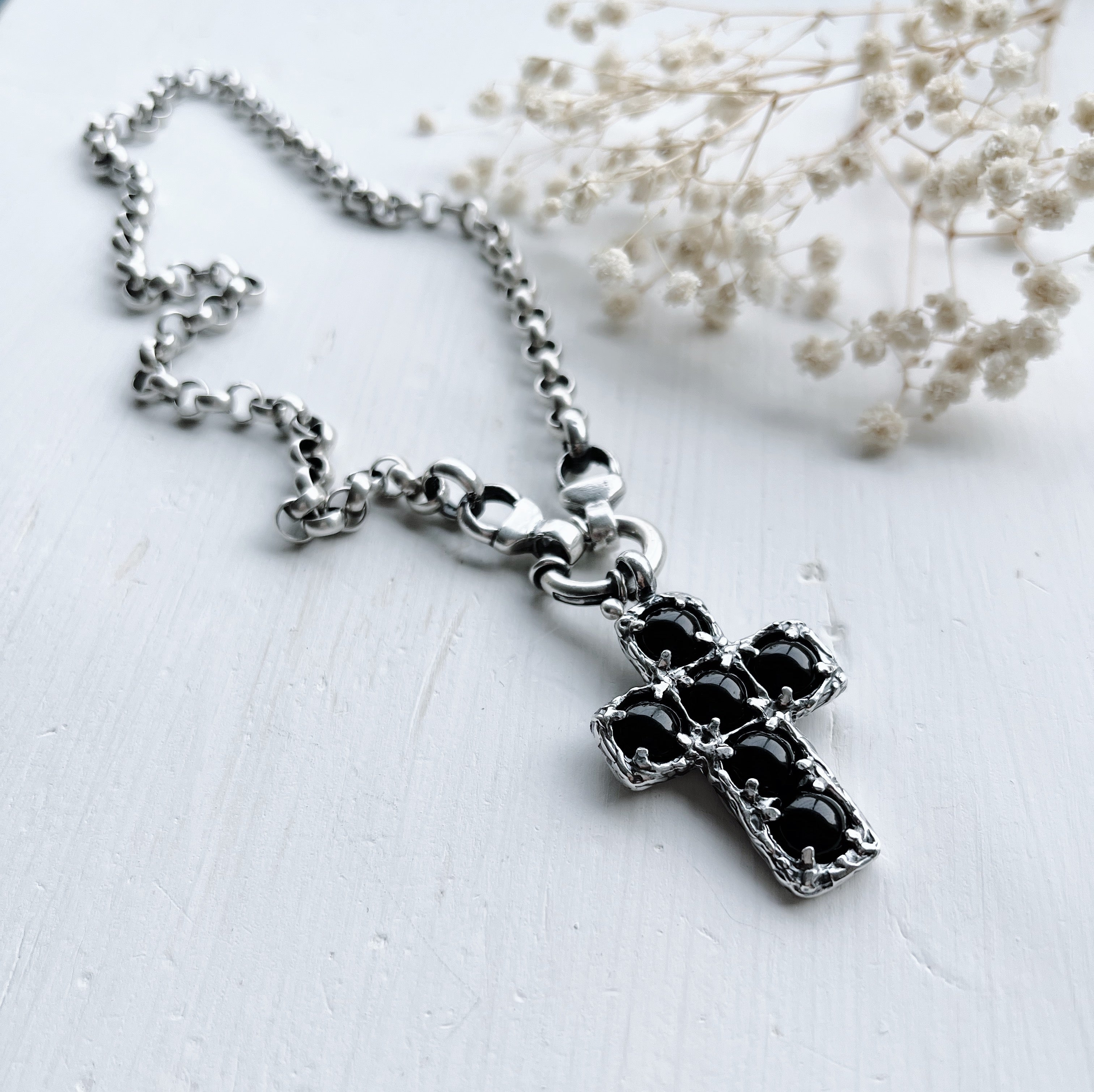 Colgante Rock & Cross (Varias Piedras)