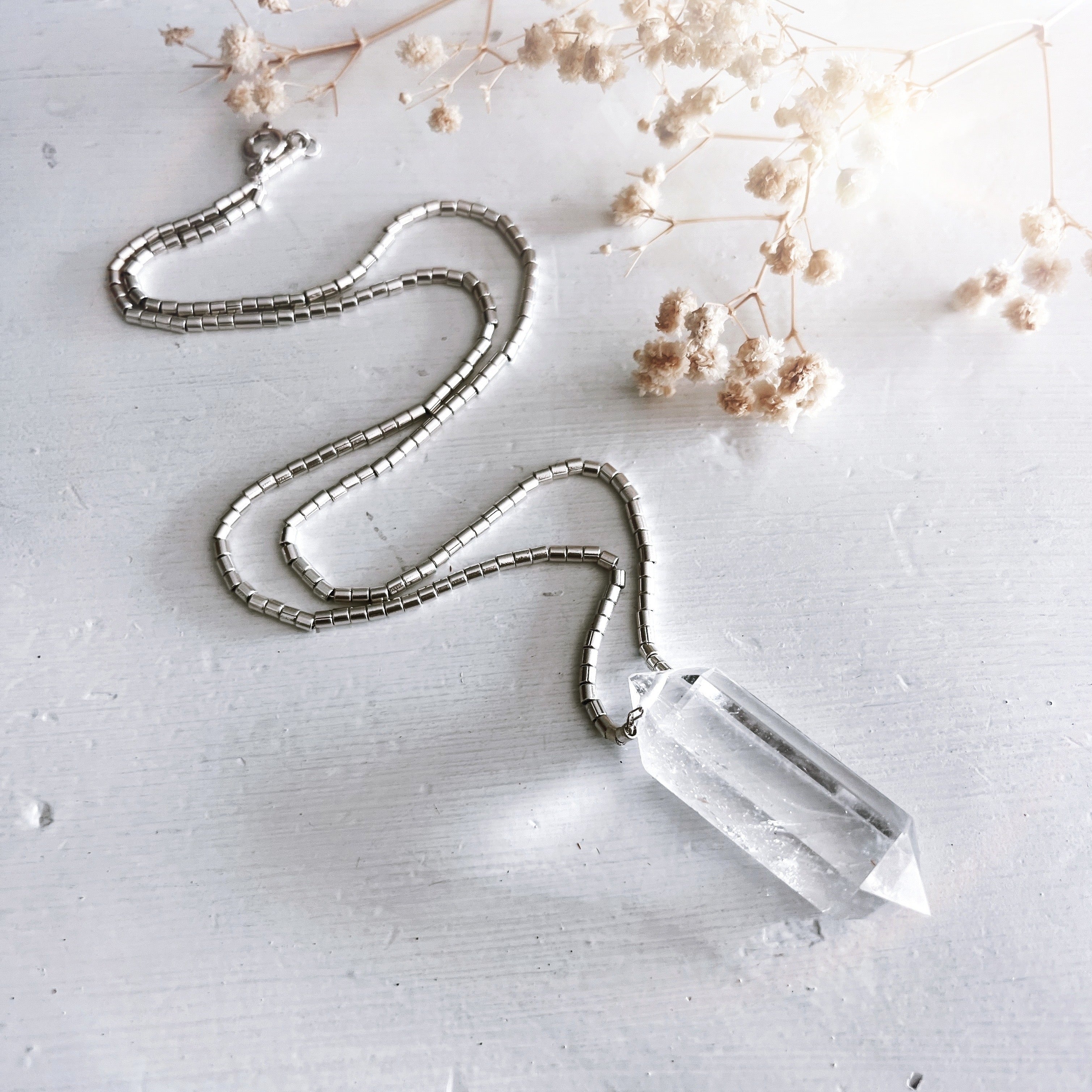 Collar Totem y mostacillas