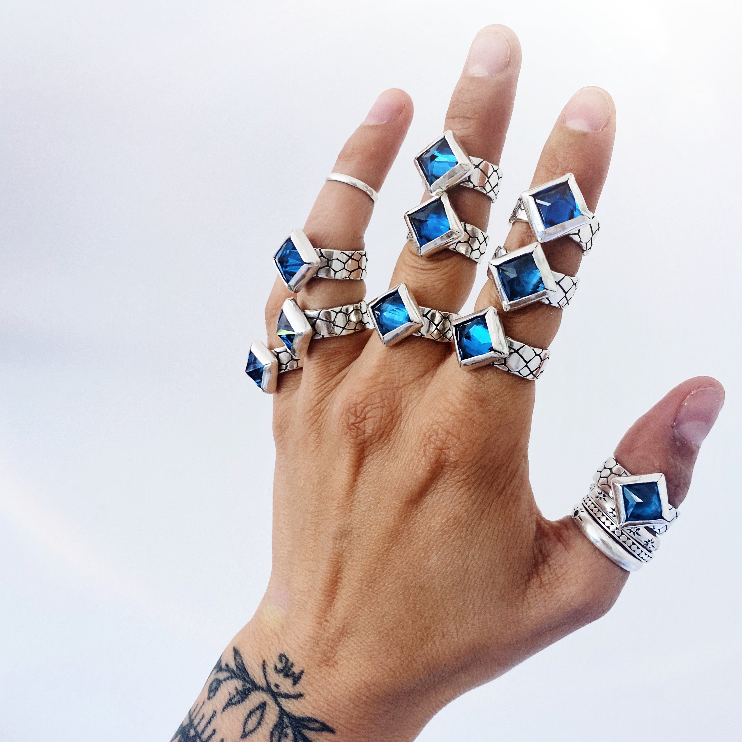 Anillo Piel de Serpiente + Rombo Topacio London Blue