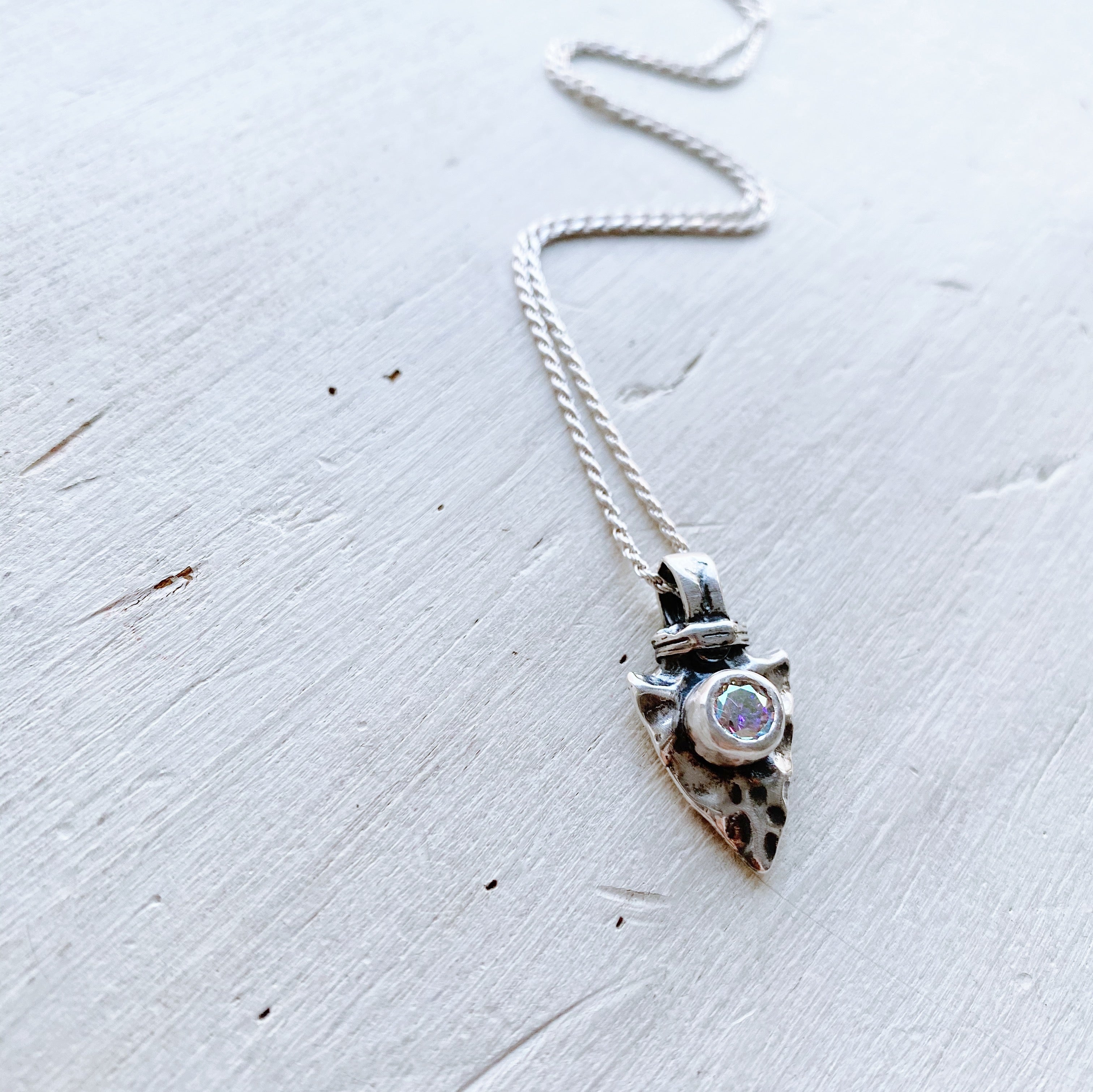 Colgante Punta de Flecha Aurora