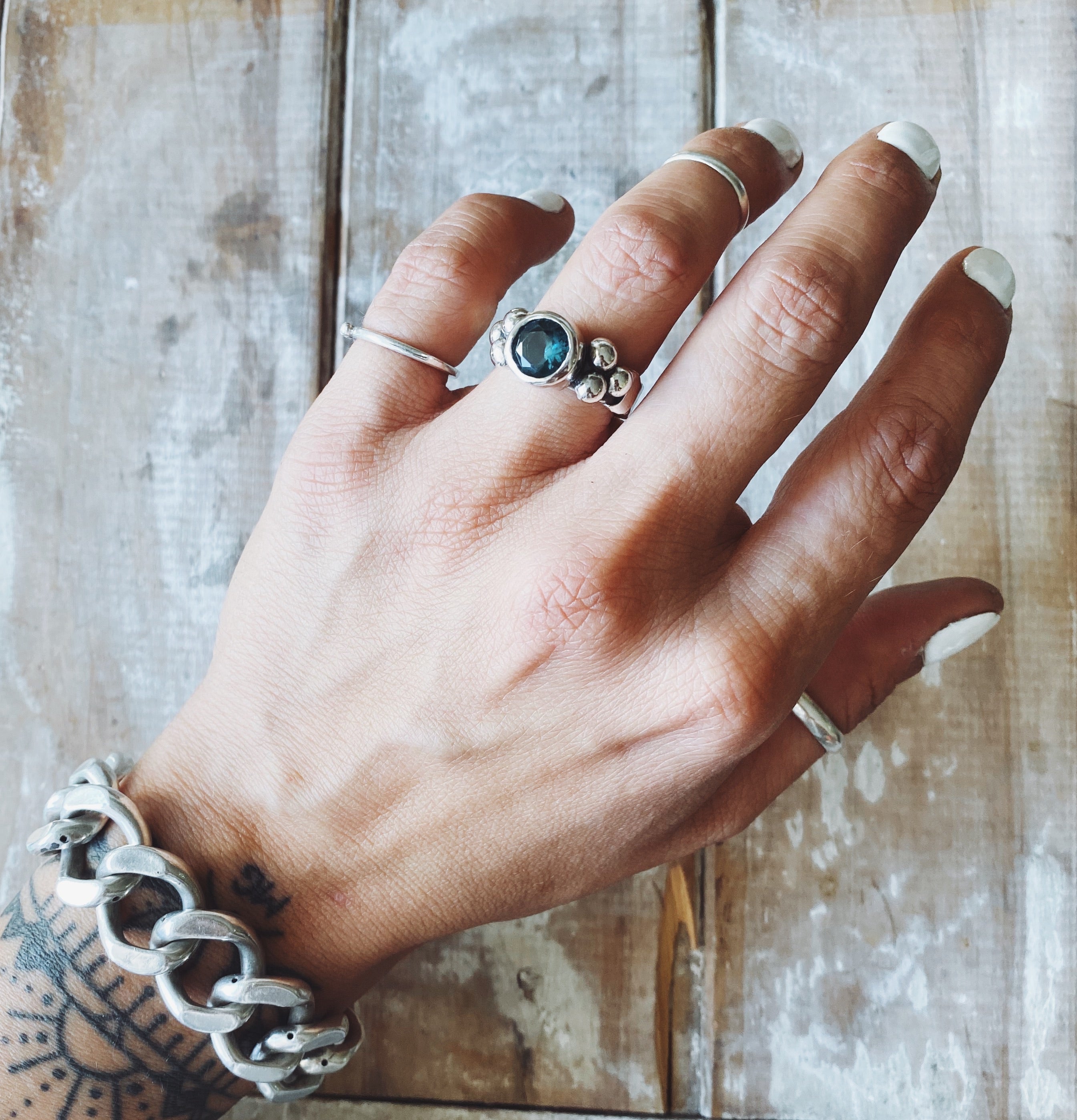 Anillo Elisa Lunar Topacio London Blue