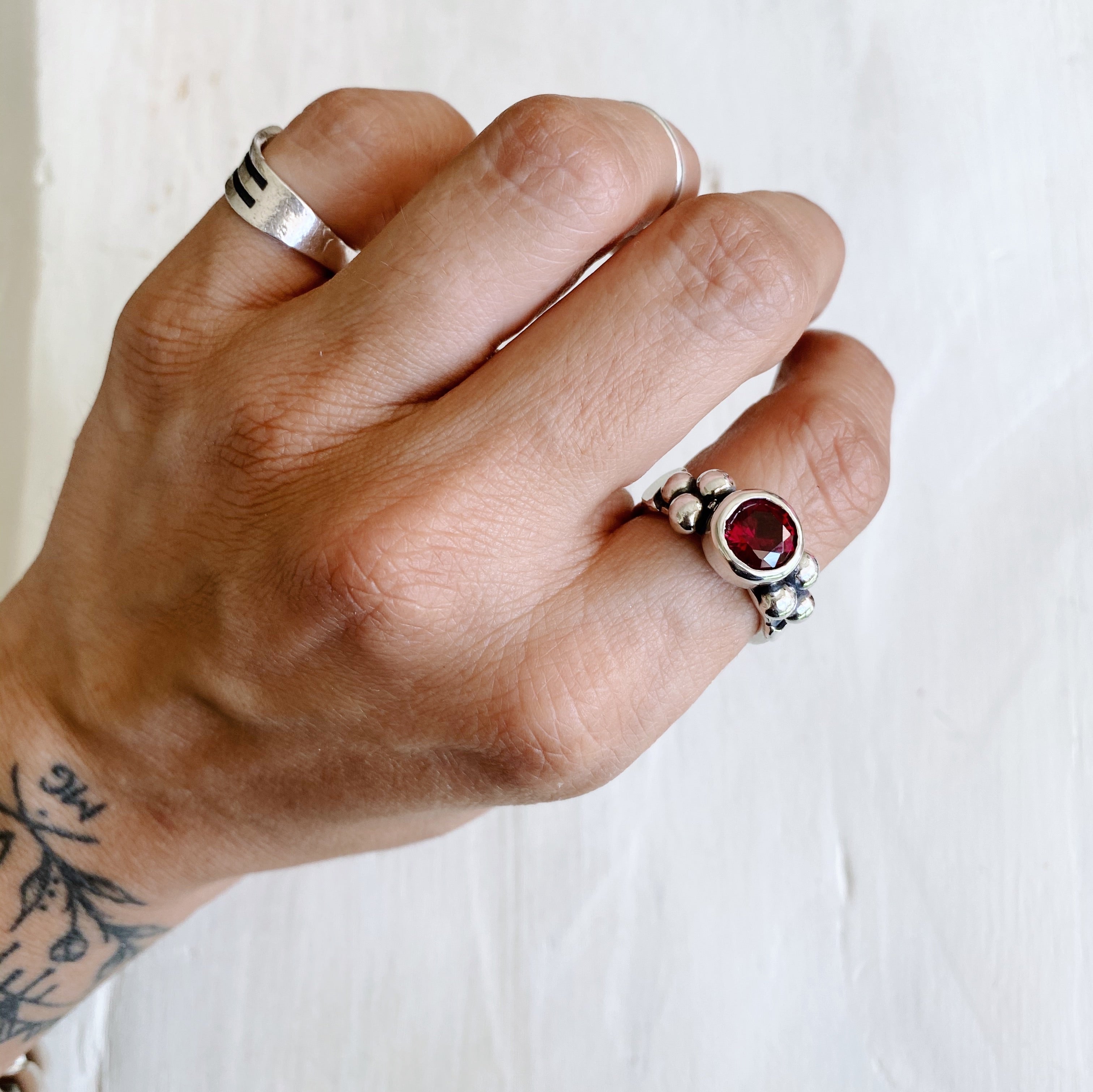 Anillo Elisa Lunar Rubi