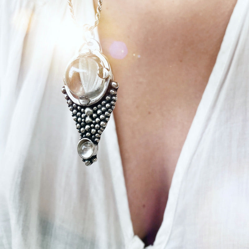 Colgante Halo Levitador Aura y Cuarzo