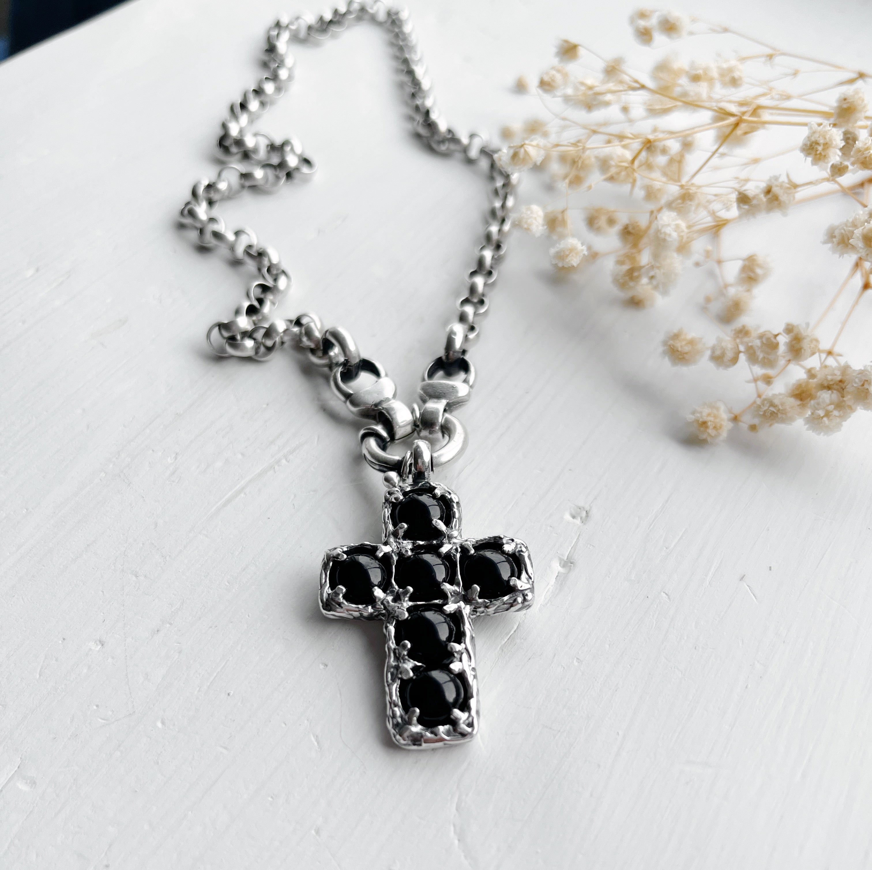 Colgante Rock & Cross (Varias Piedras)