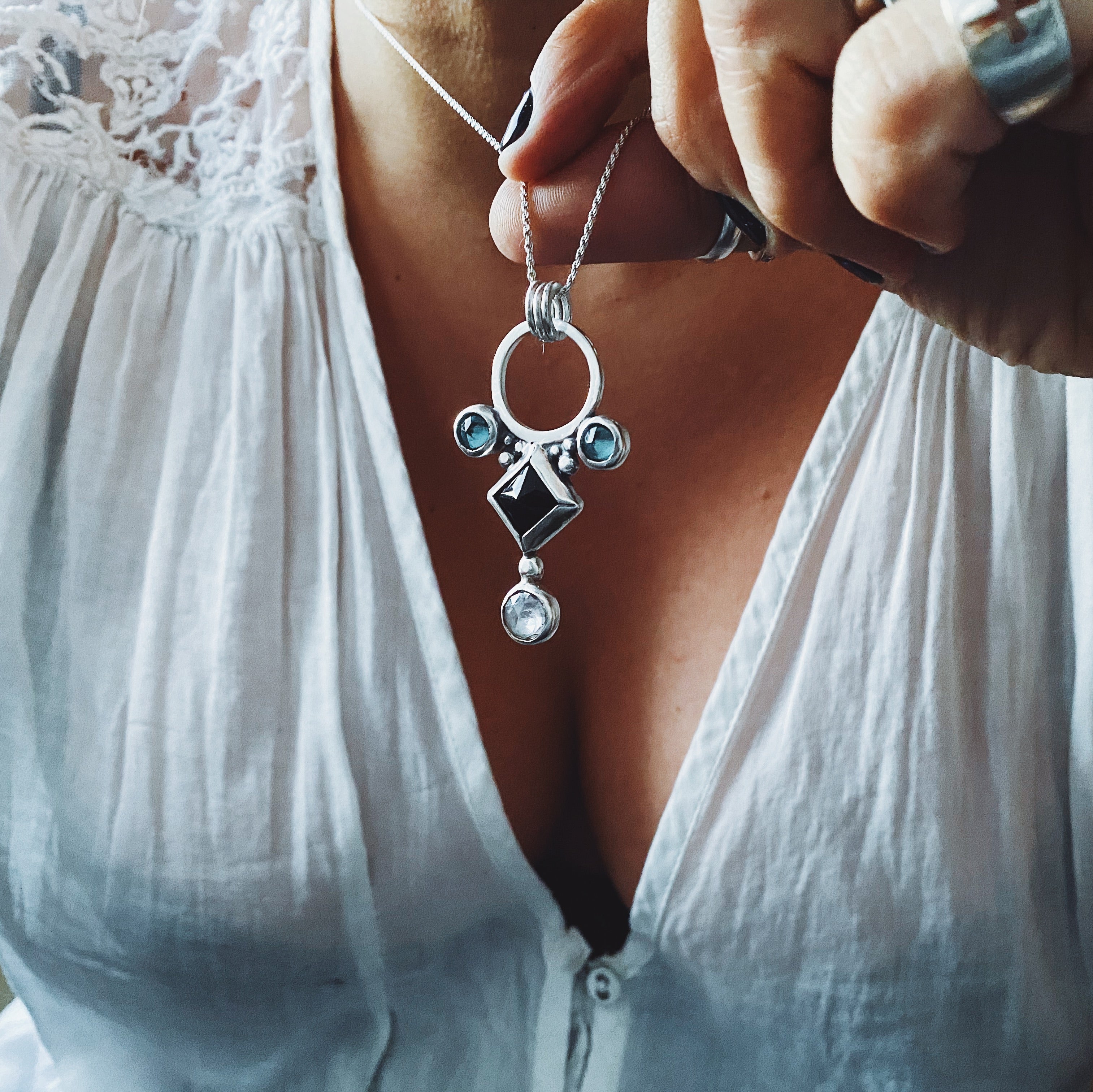 Colgante Marrakech - Onix, cuarzo y topacio