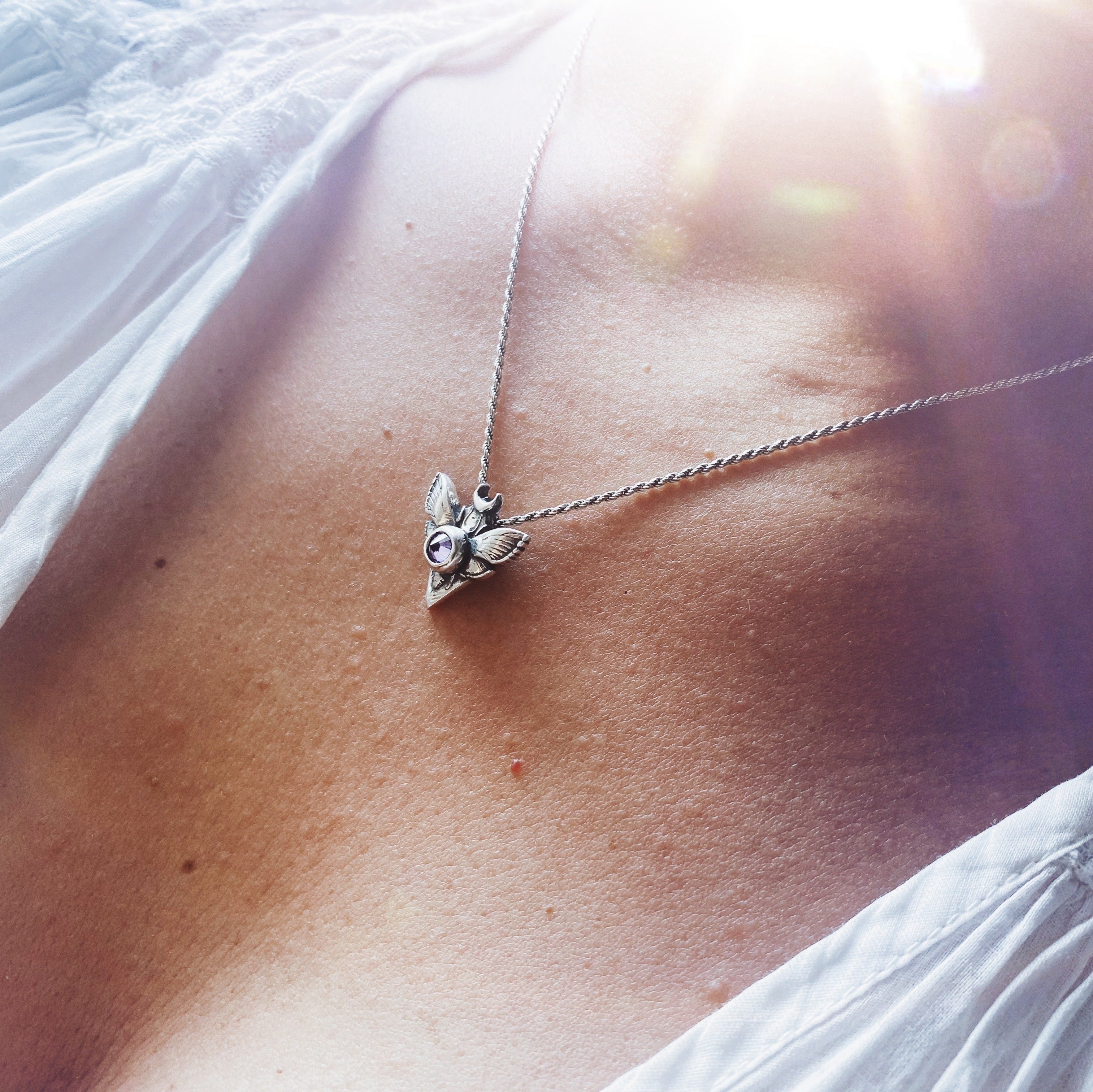 Collar Polilla / distintas piedras + Cadena