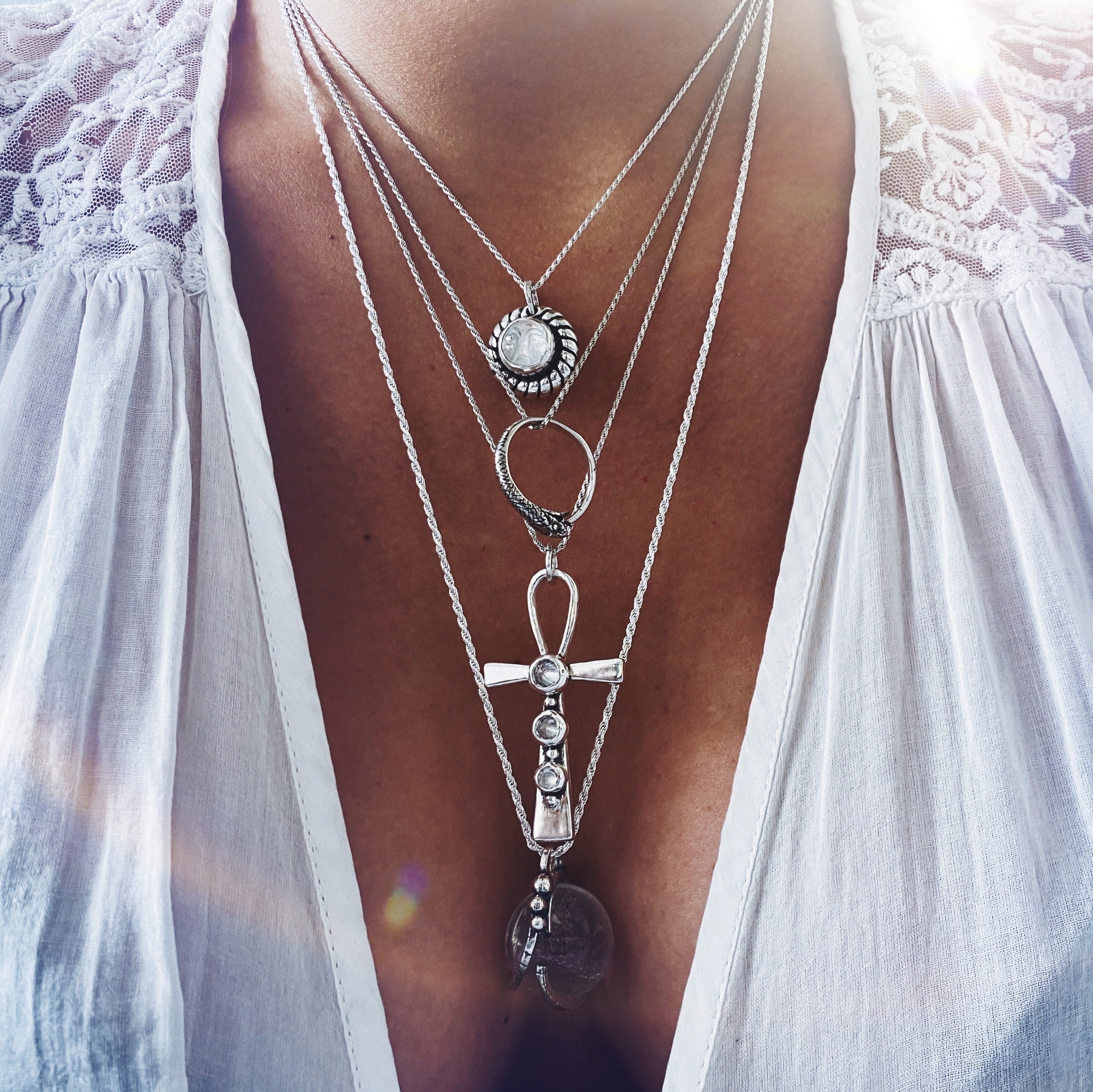 Colgante Cruz Ankh / Trio Blanco - PREVENTA