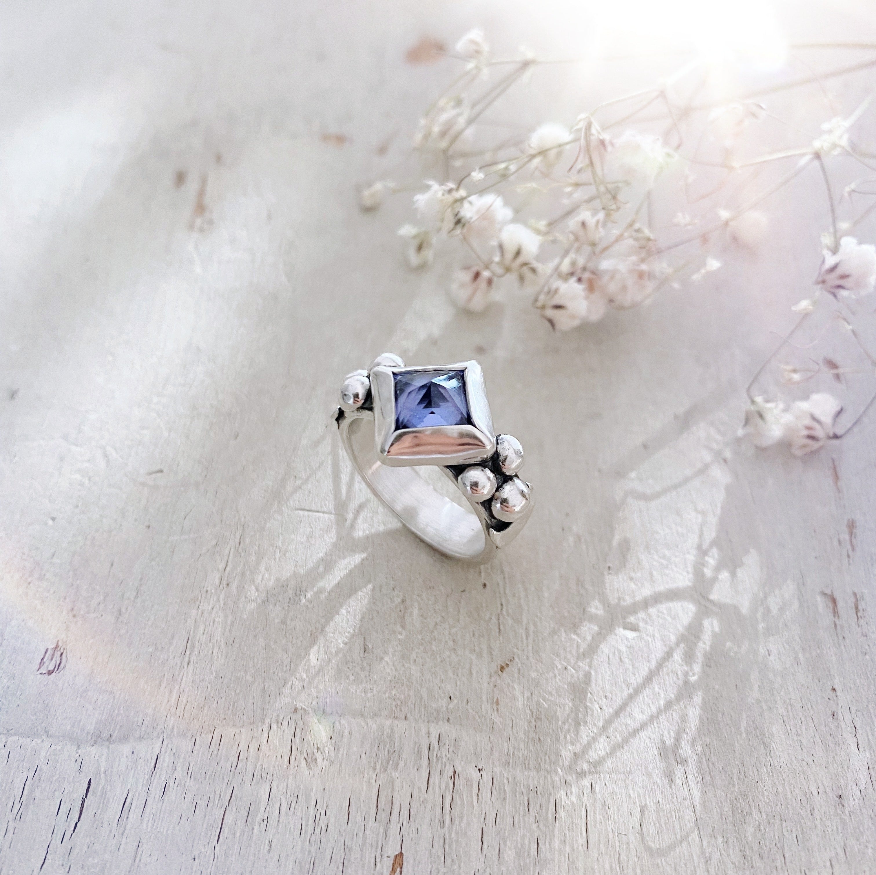 Anillo Elisa Lunar Rombo 8 mm + piedra a elección