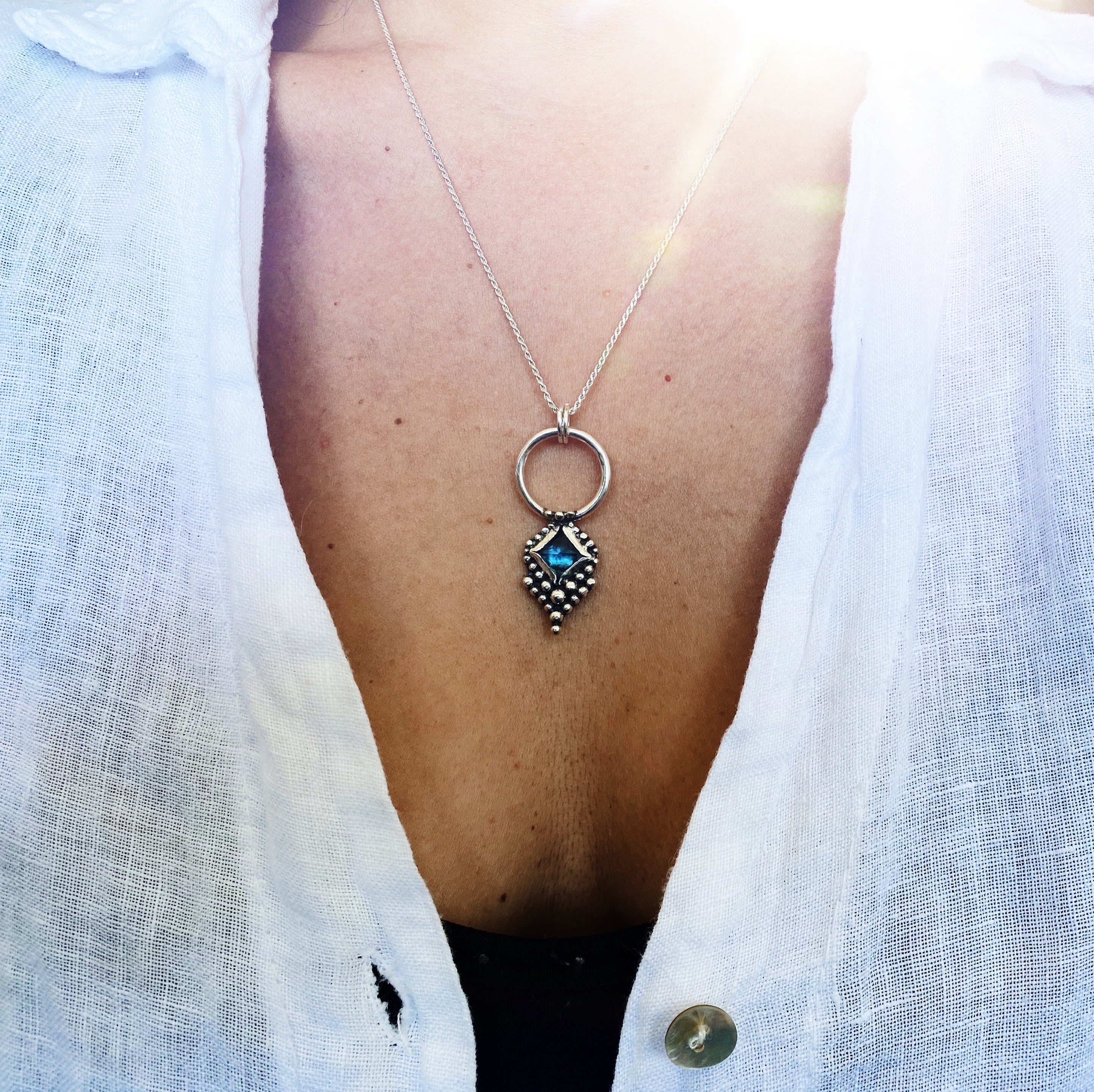 Colgante Bereber Topacio London Blue