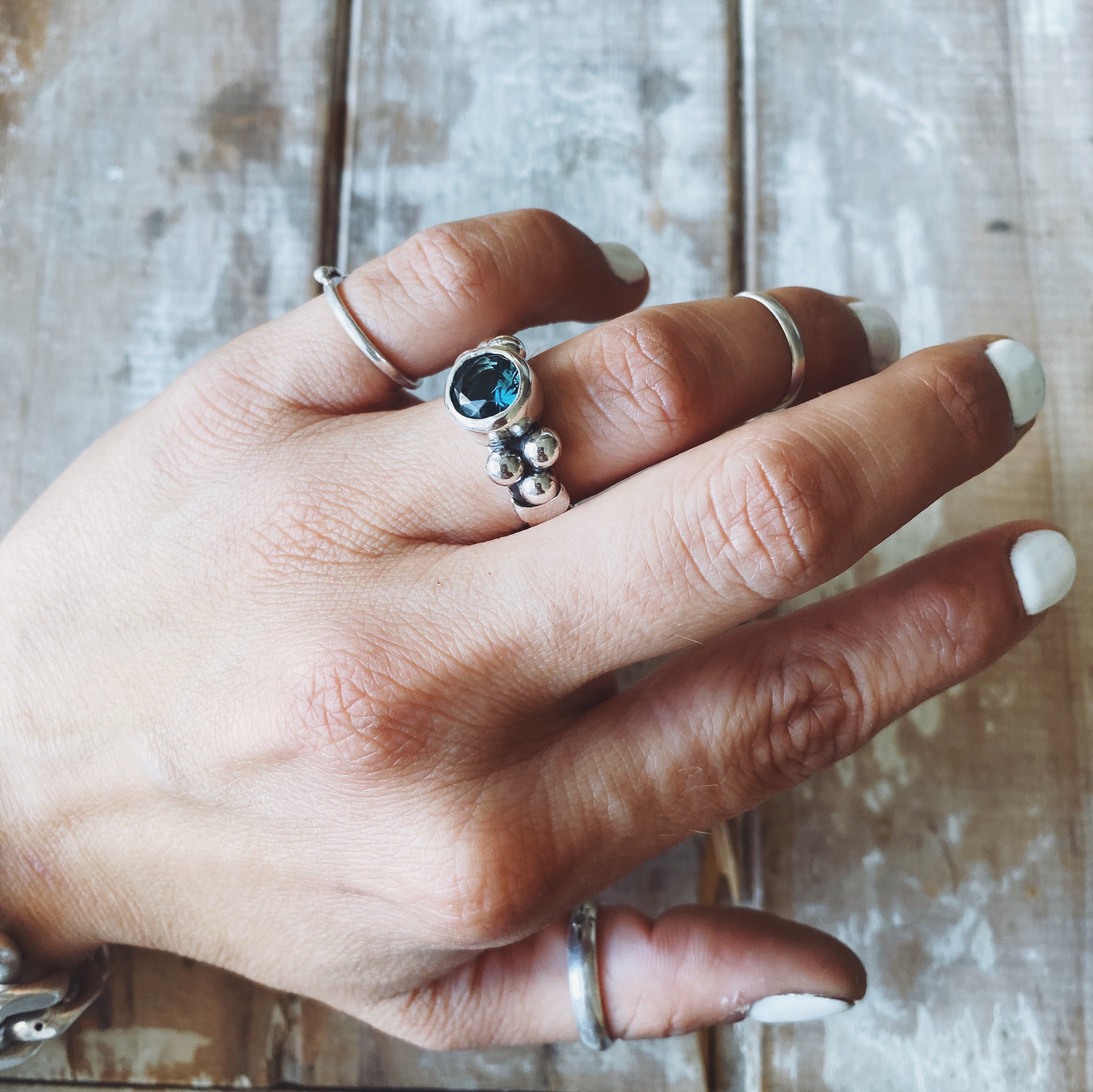 Anillo Elisa Lunar Topacio London Blue