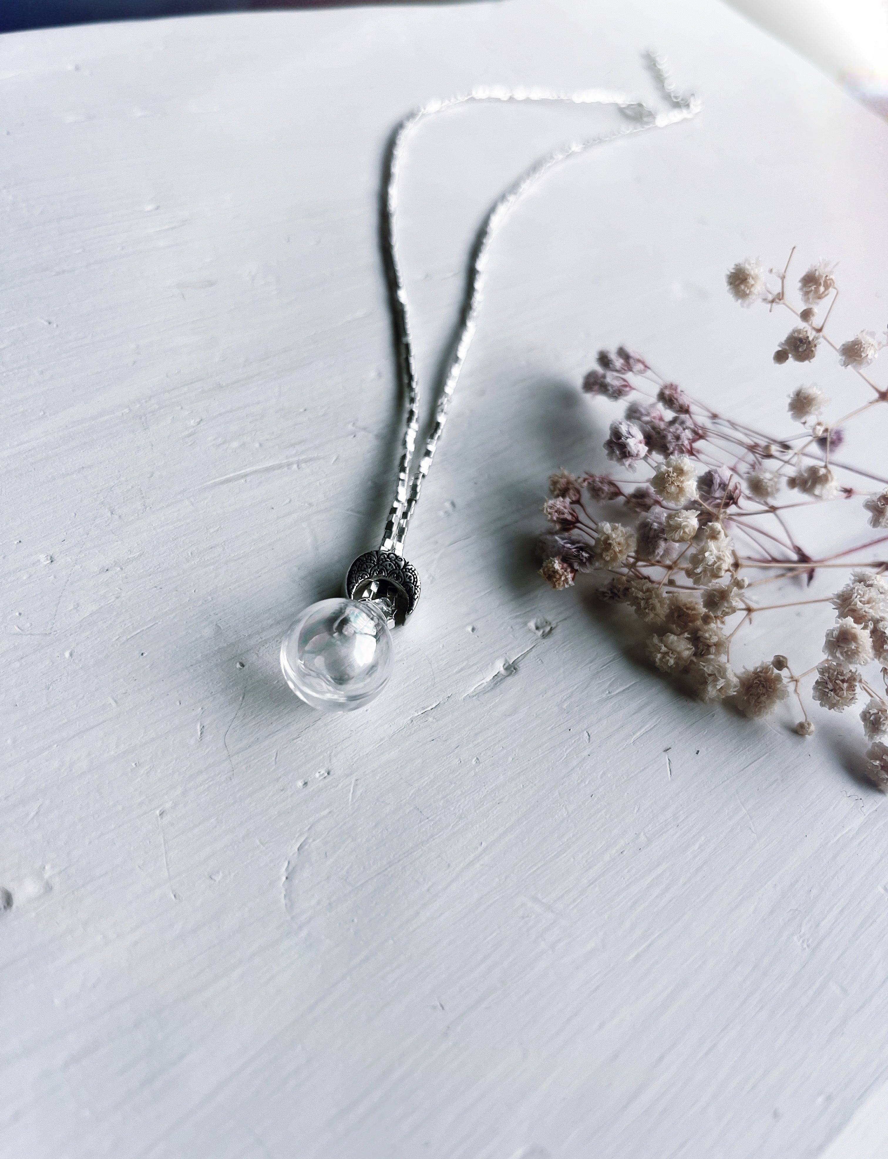 Collar Mini Capsula de Agua de Luna