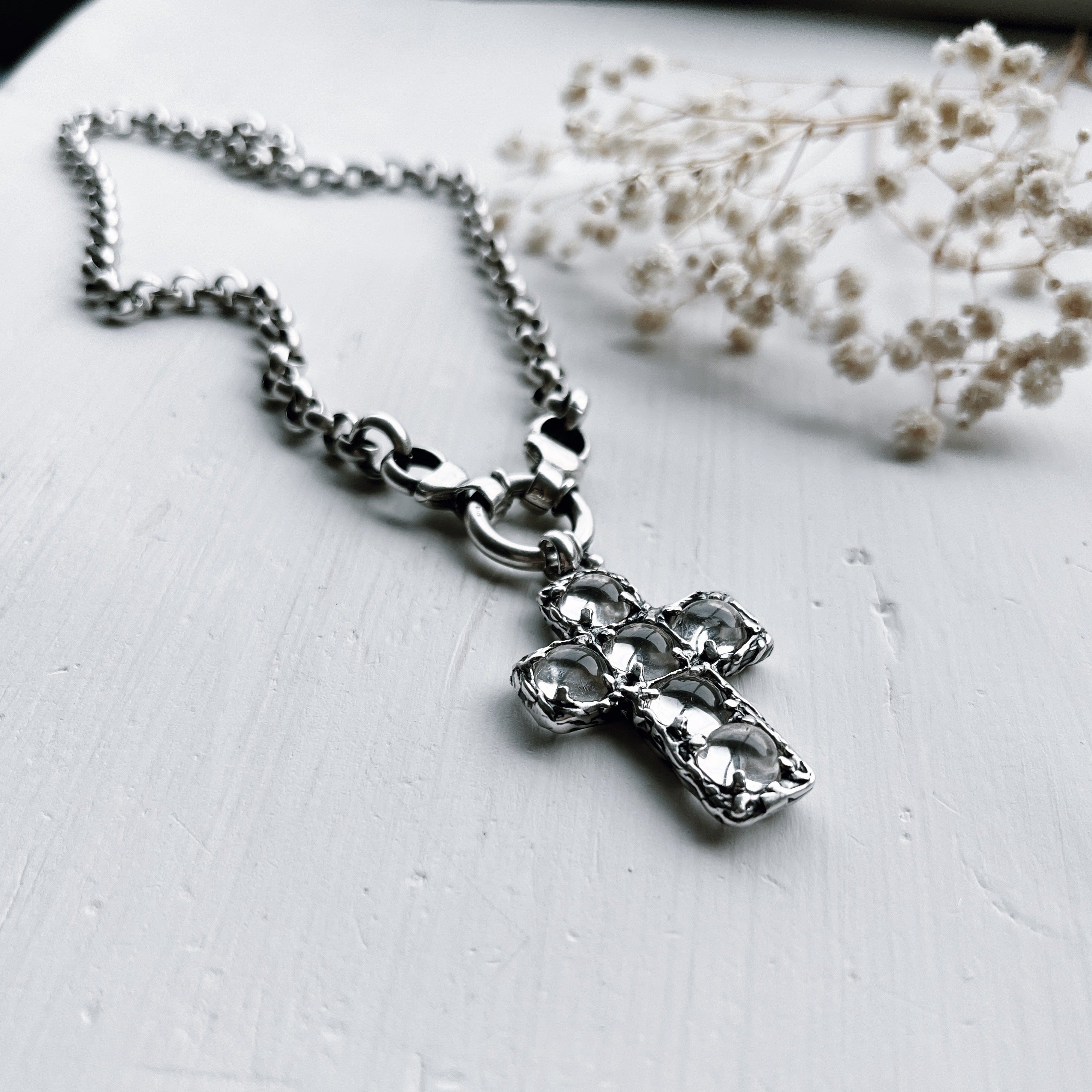 Colgante Rock & Cross (Varias Piedras)