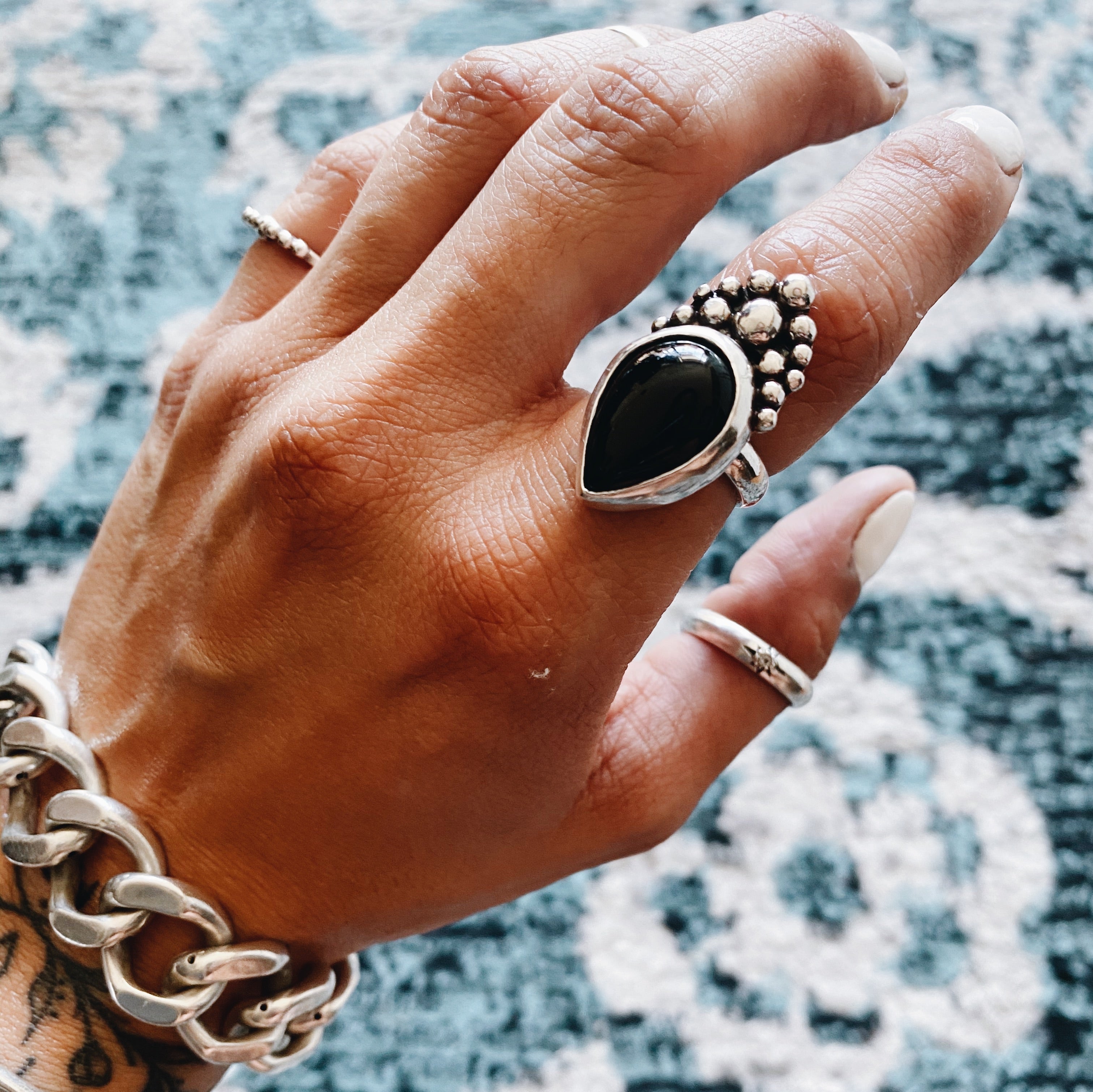 Anillo Onix Gota Empelotada