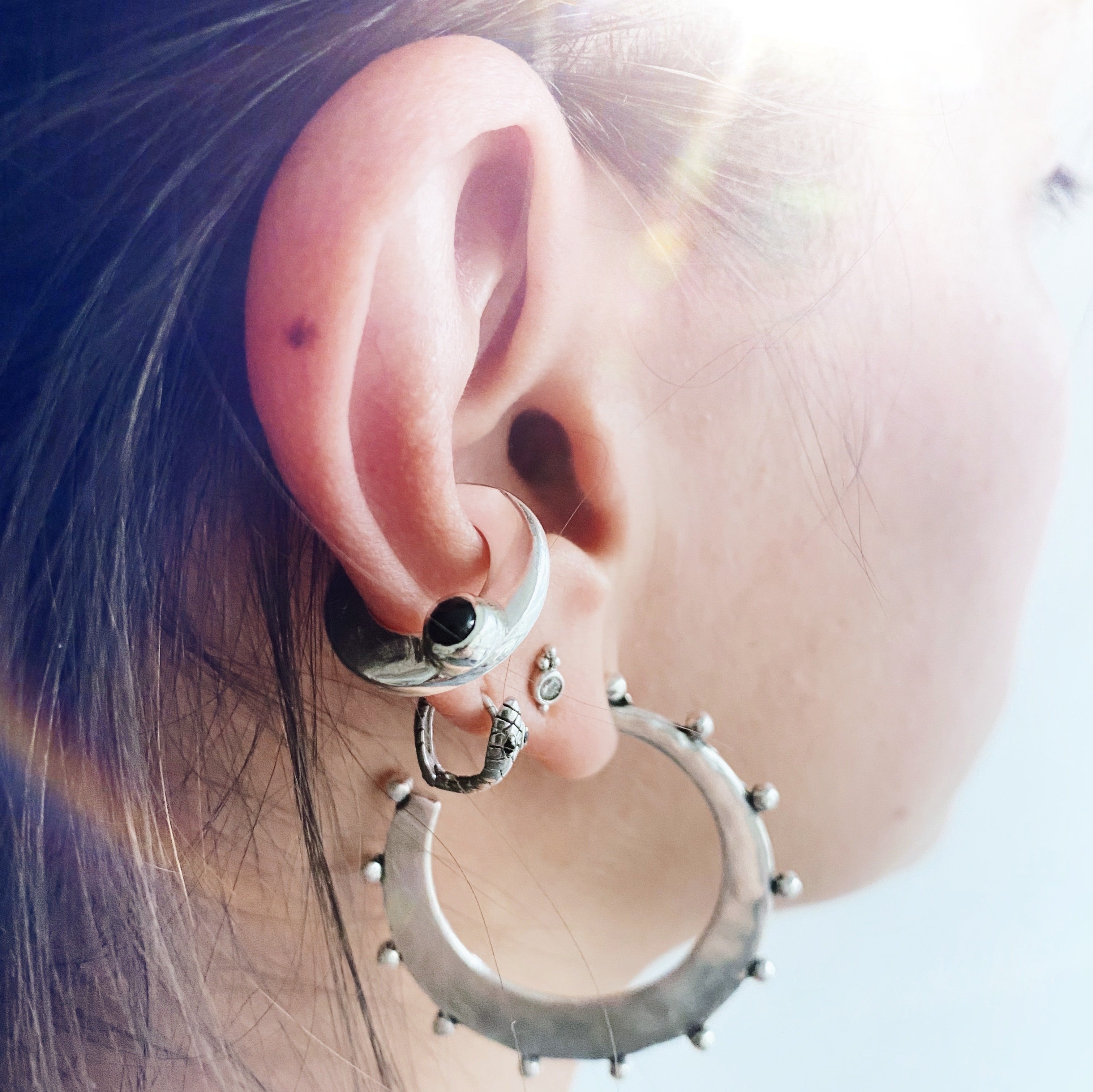 Ear Cuff Ciclon + Onix