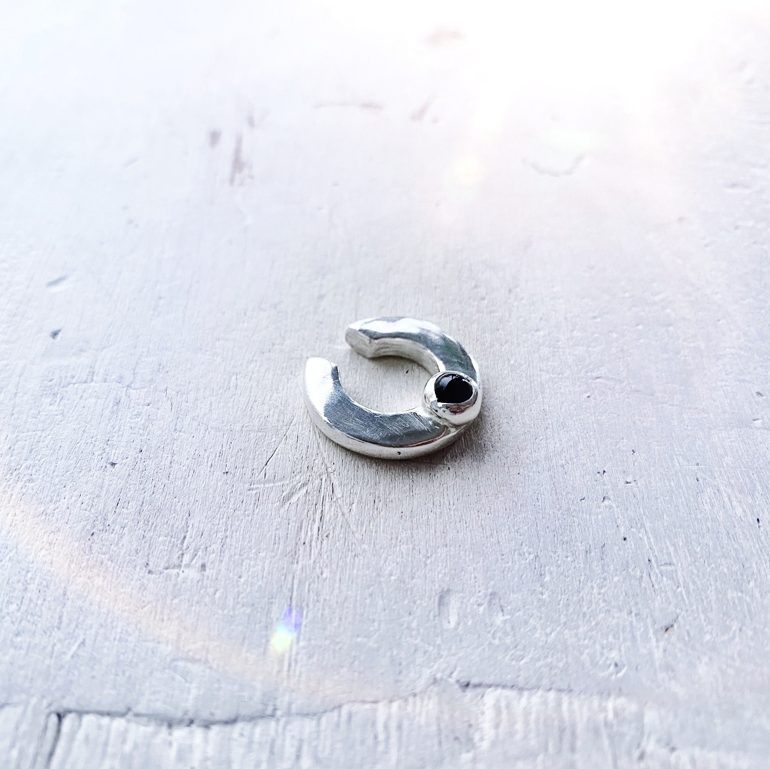 Ear Cuff Ciclon + Onix