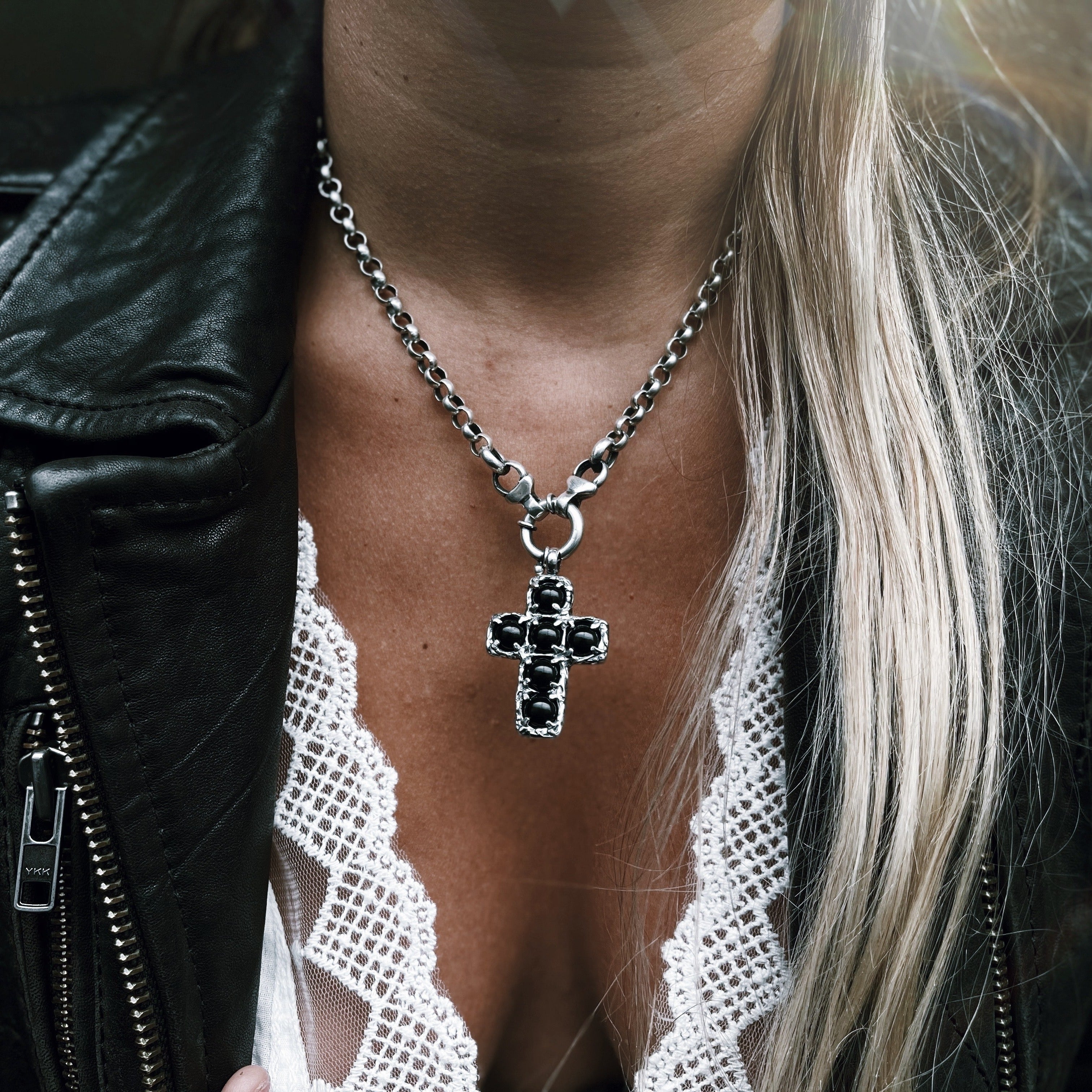 Colgante Rock & Cross (Varias Piedras)