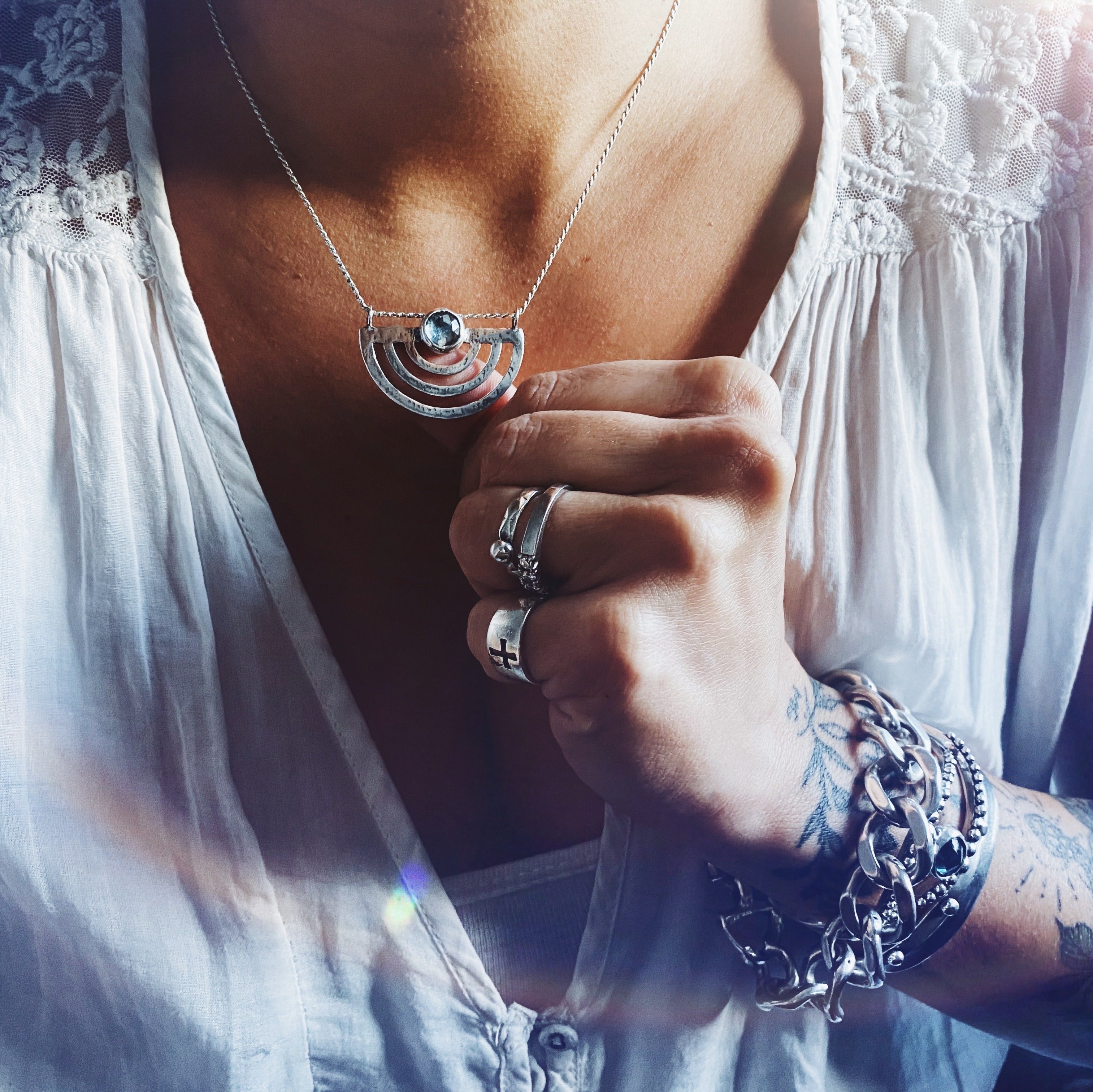 Collar Saturno - Varias Piedras