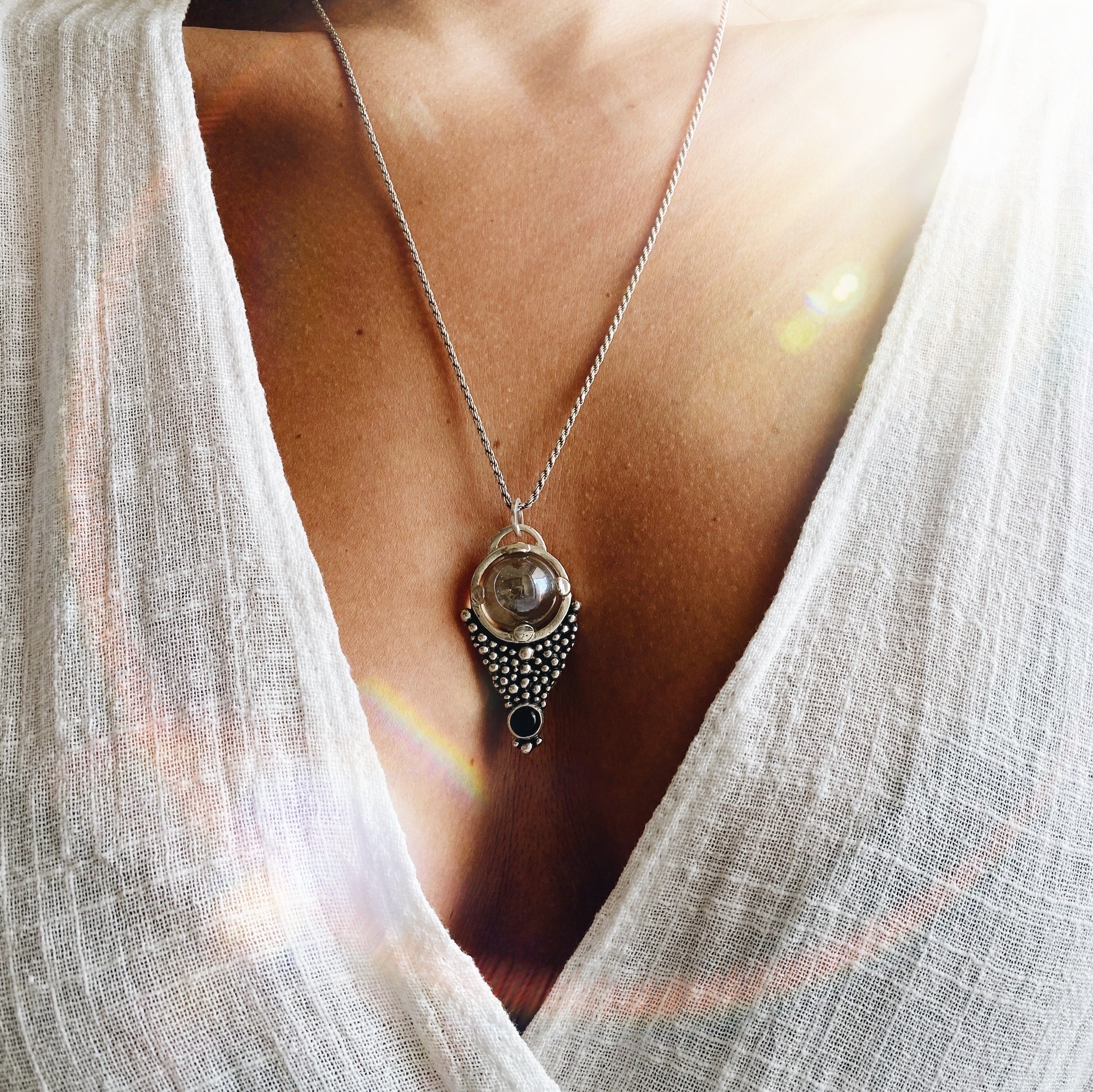 Colgante Halo Levitador Aura y Onix