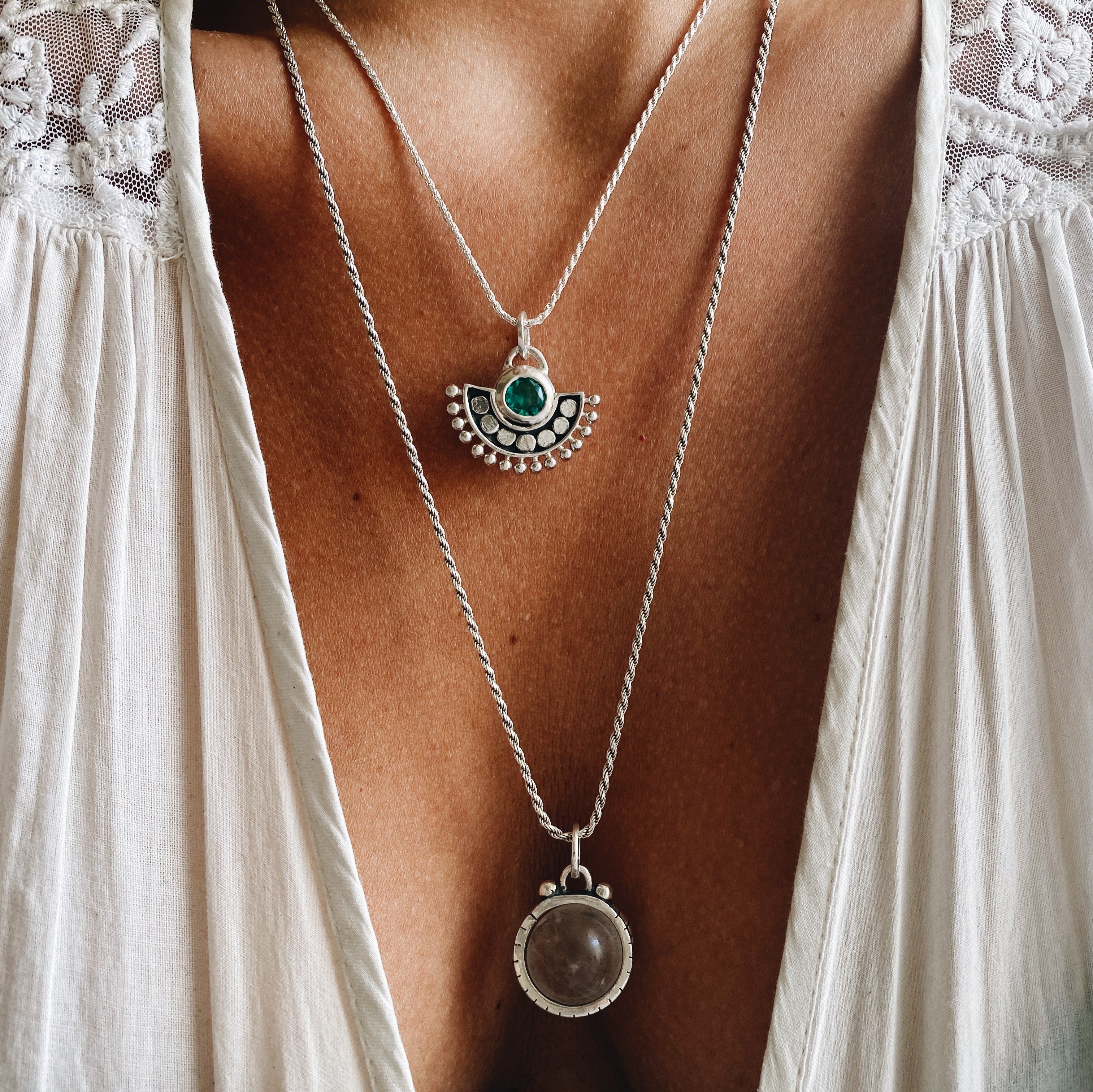 Colgante mini Tumi / Varias Piedras