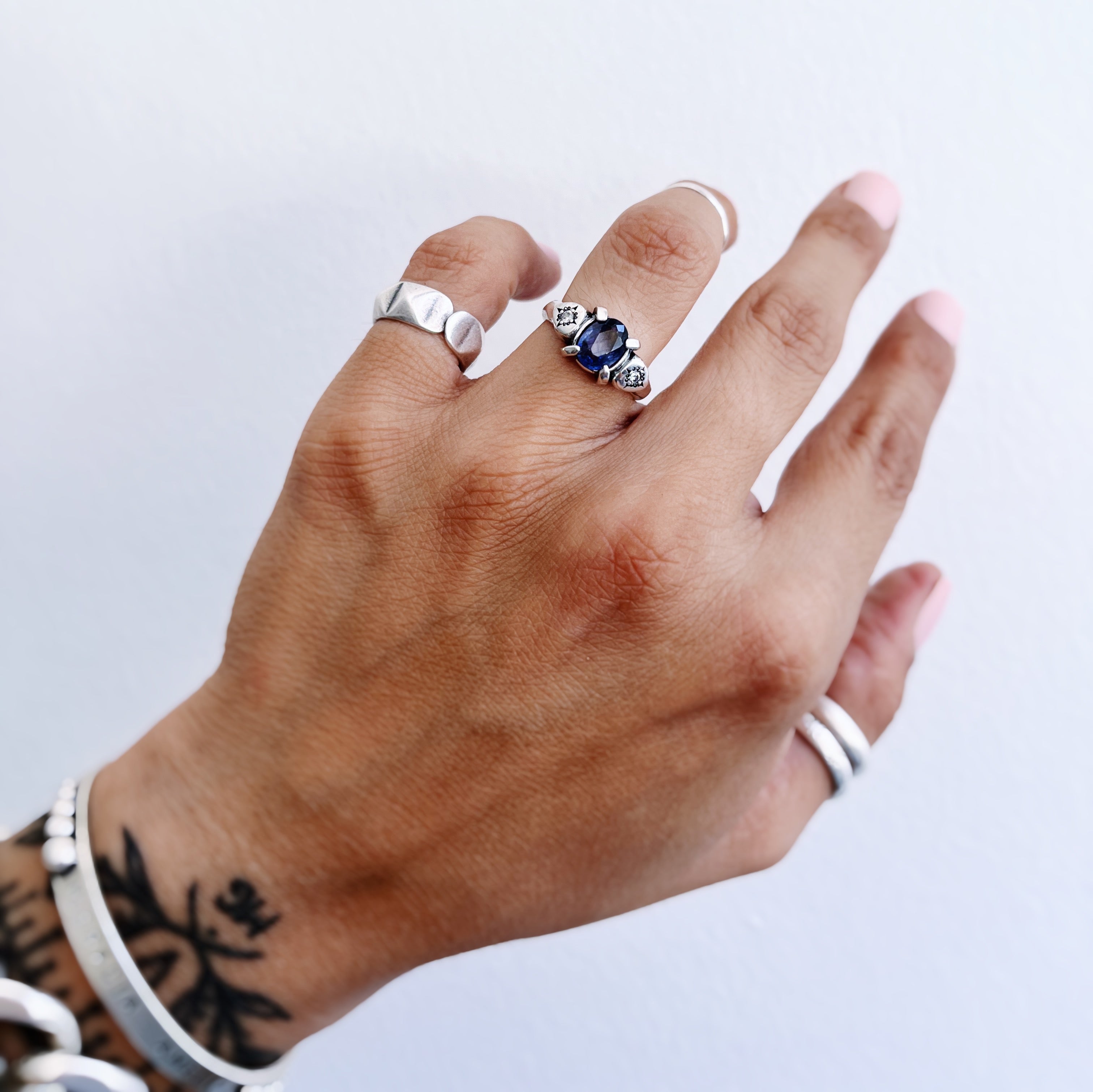 Anillo Lourdes Cianita y Moissanita