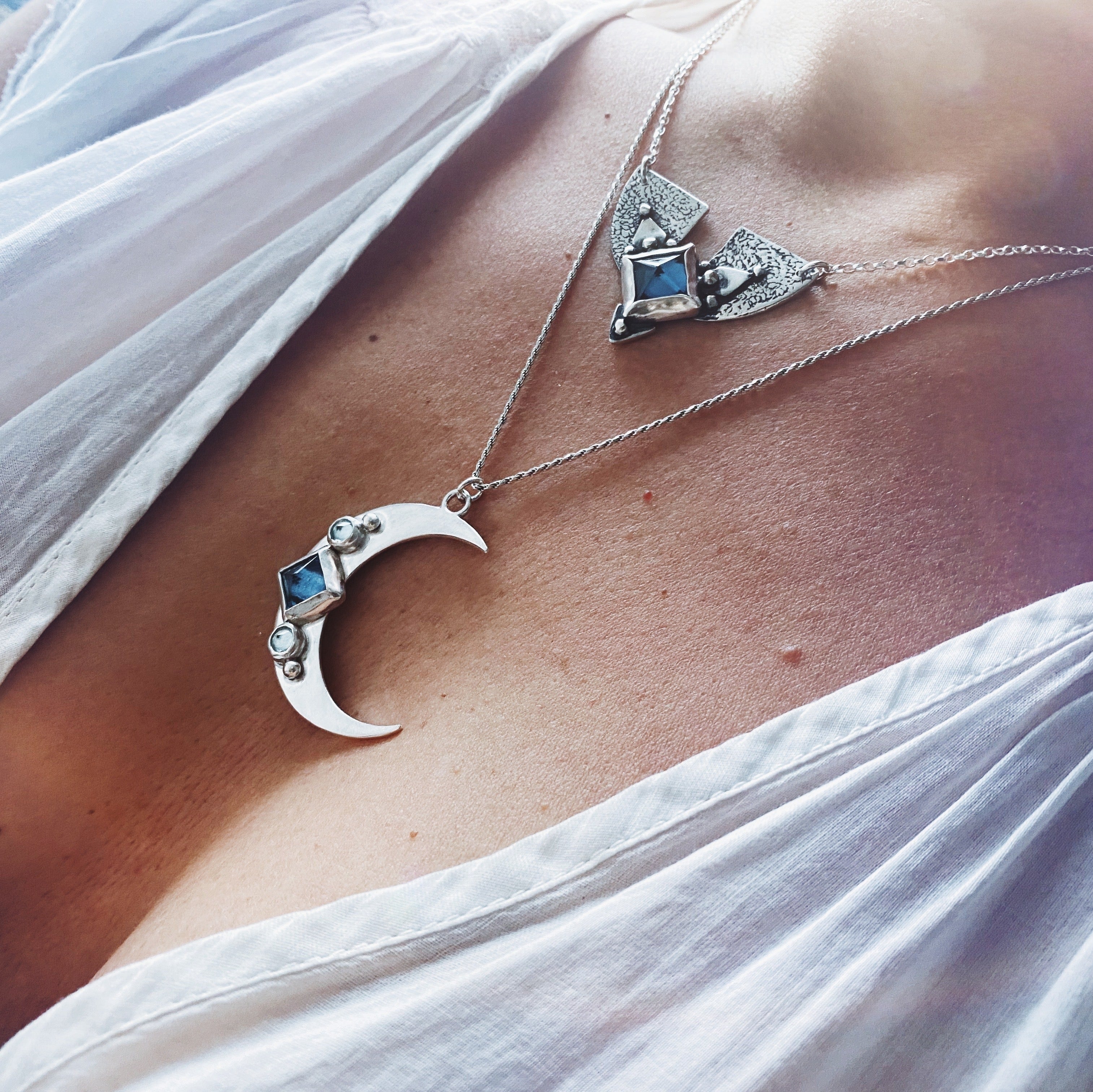 Colgante Starry New Moon + Topacios Azules