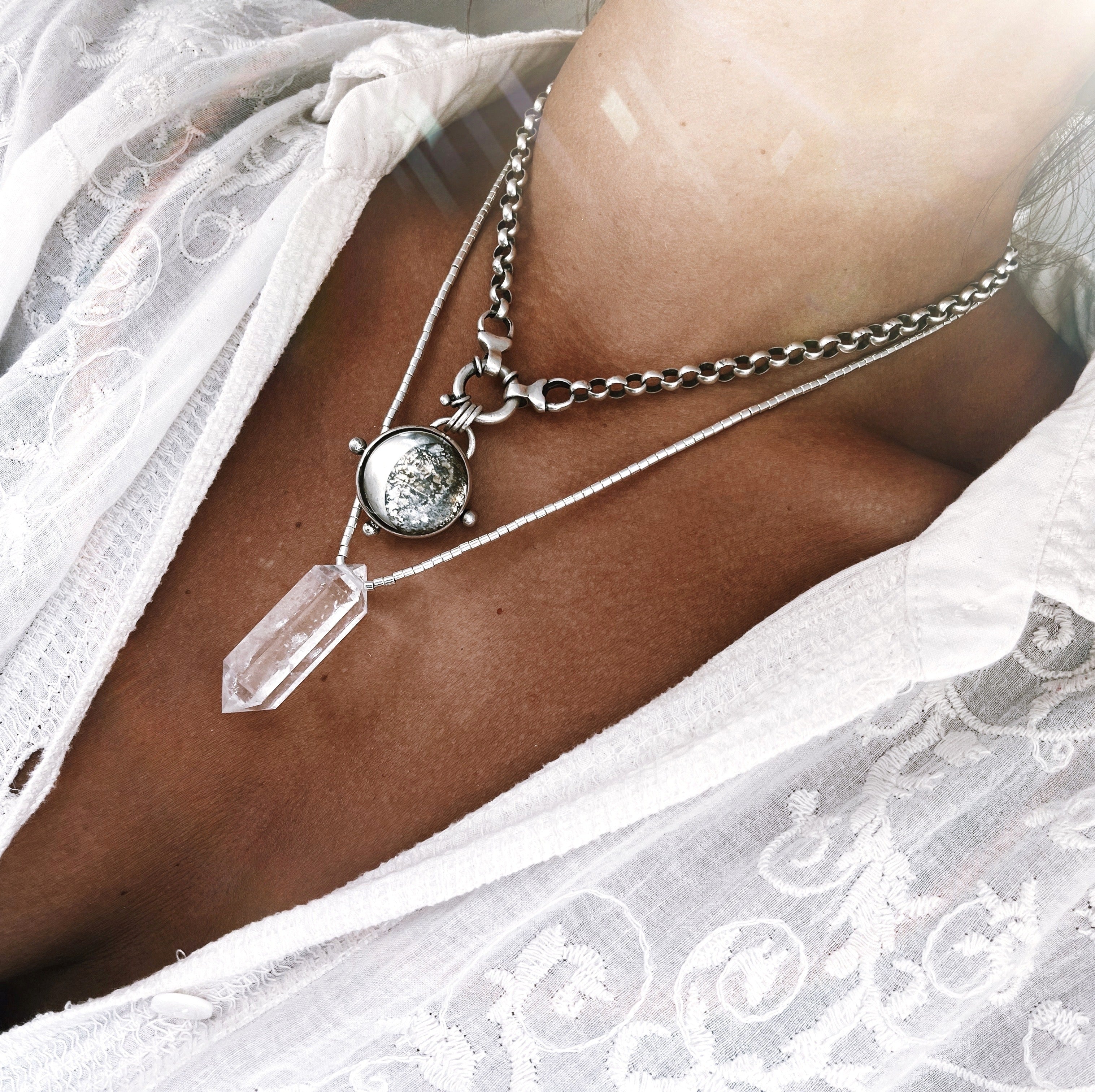 Collar Totem y mostacillas