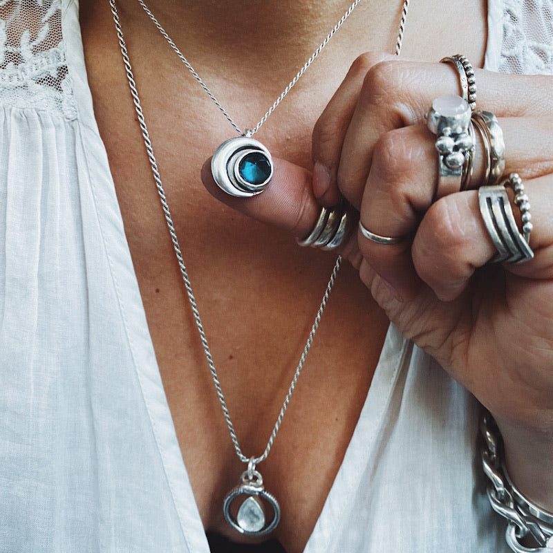 Colgante Medalla Eclipse Topacio London Blue