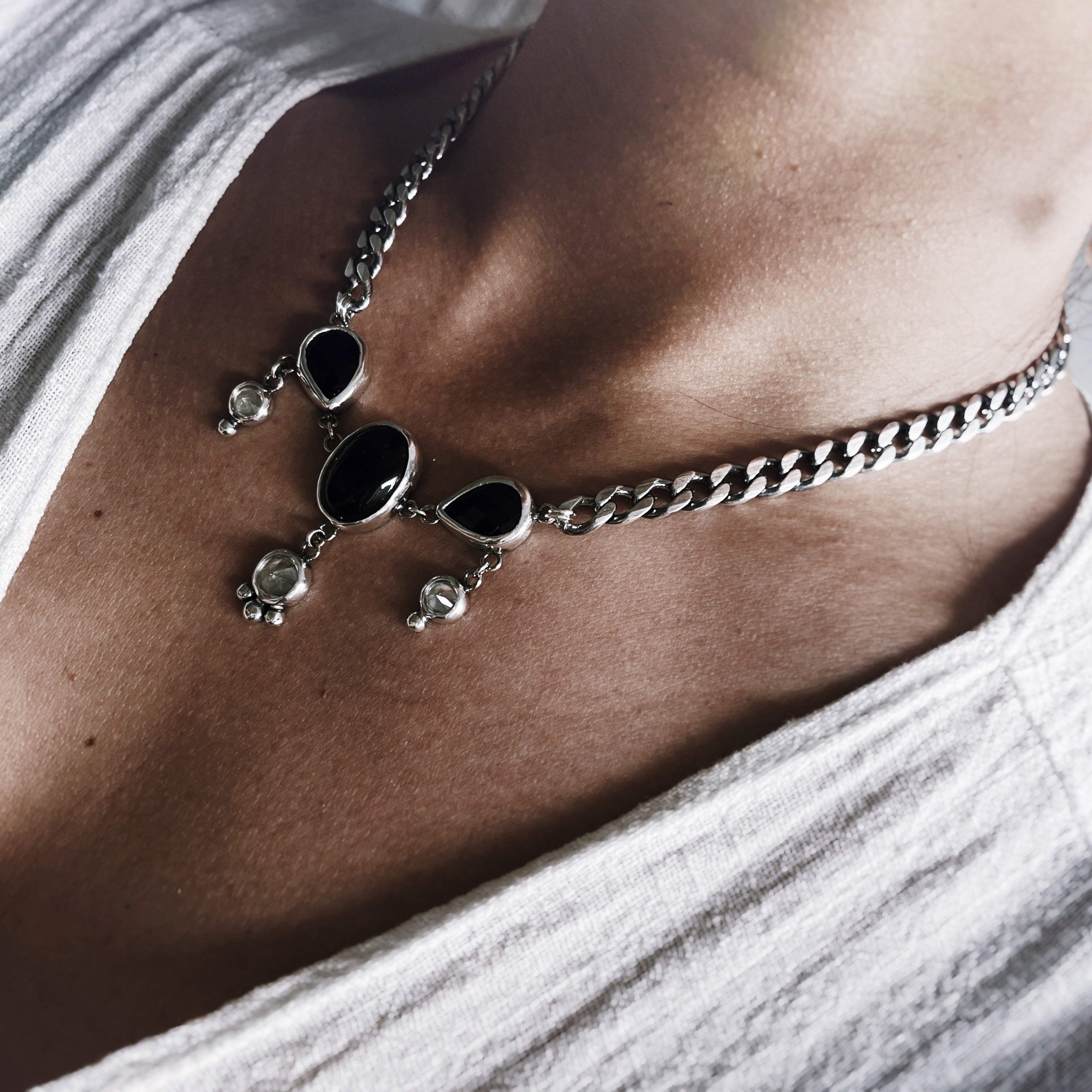 Collar Choker Cosette - B&W - PREVENTA