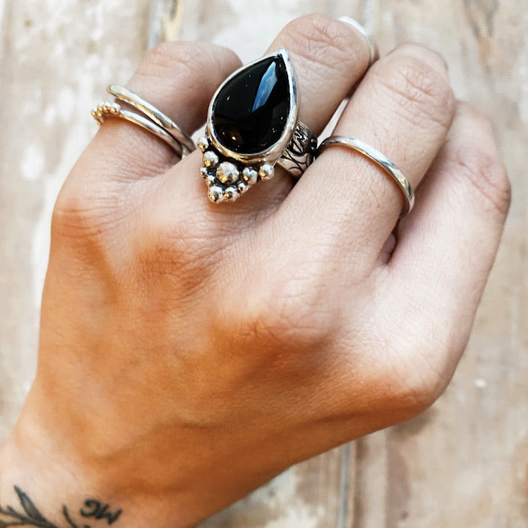 Anillo Flamenco Onix Gota Empelotada
