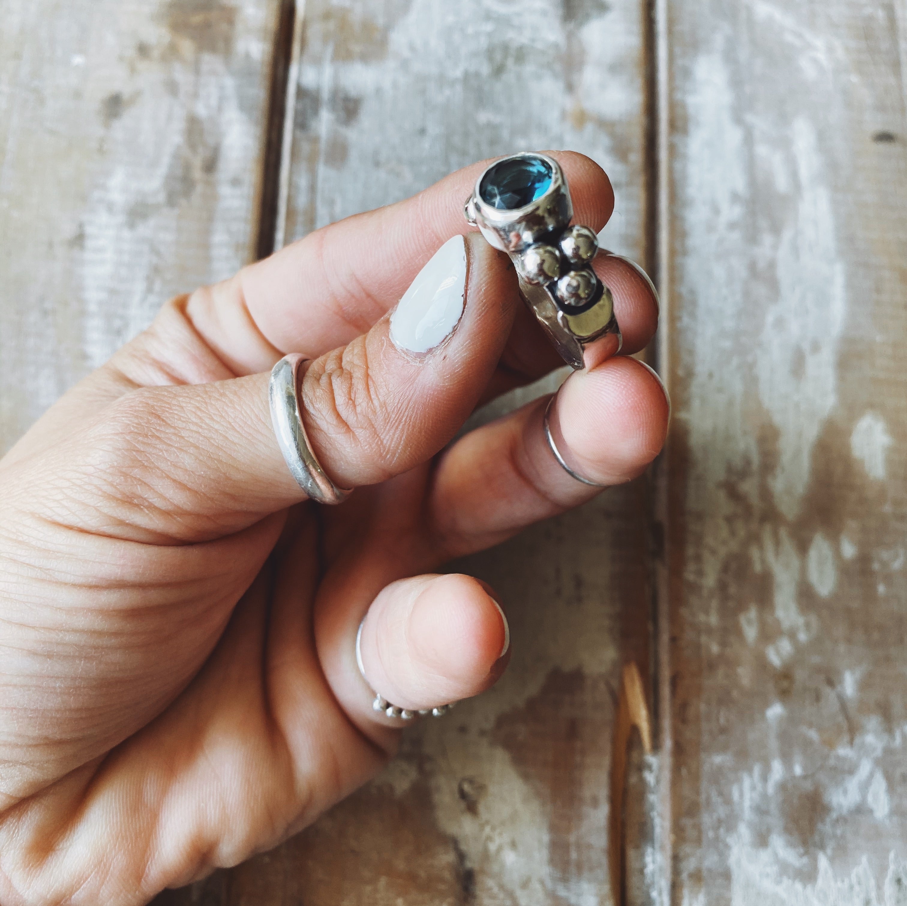 Anillo Elisa Lunar Topacio London Blue