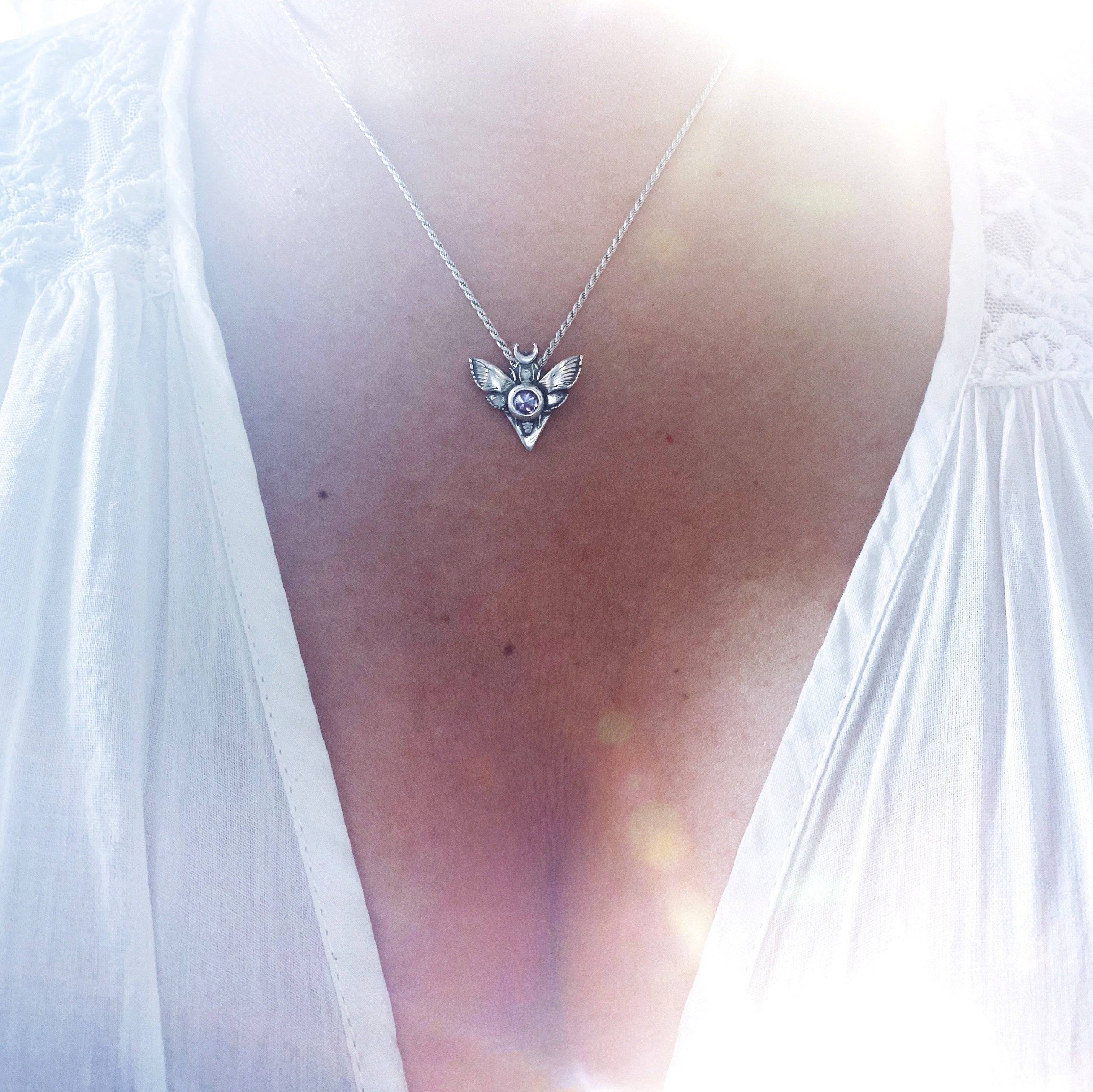 Collar Polilla / distintas piedras + Cadena