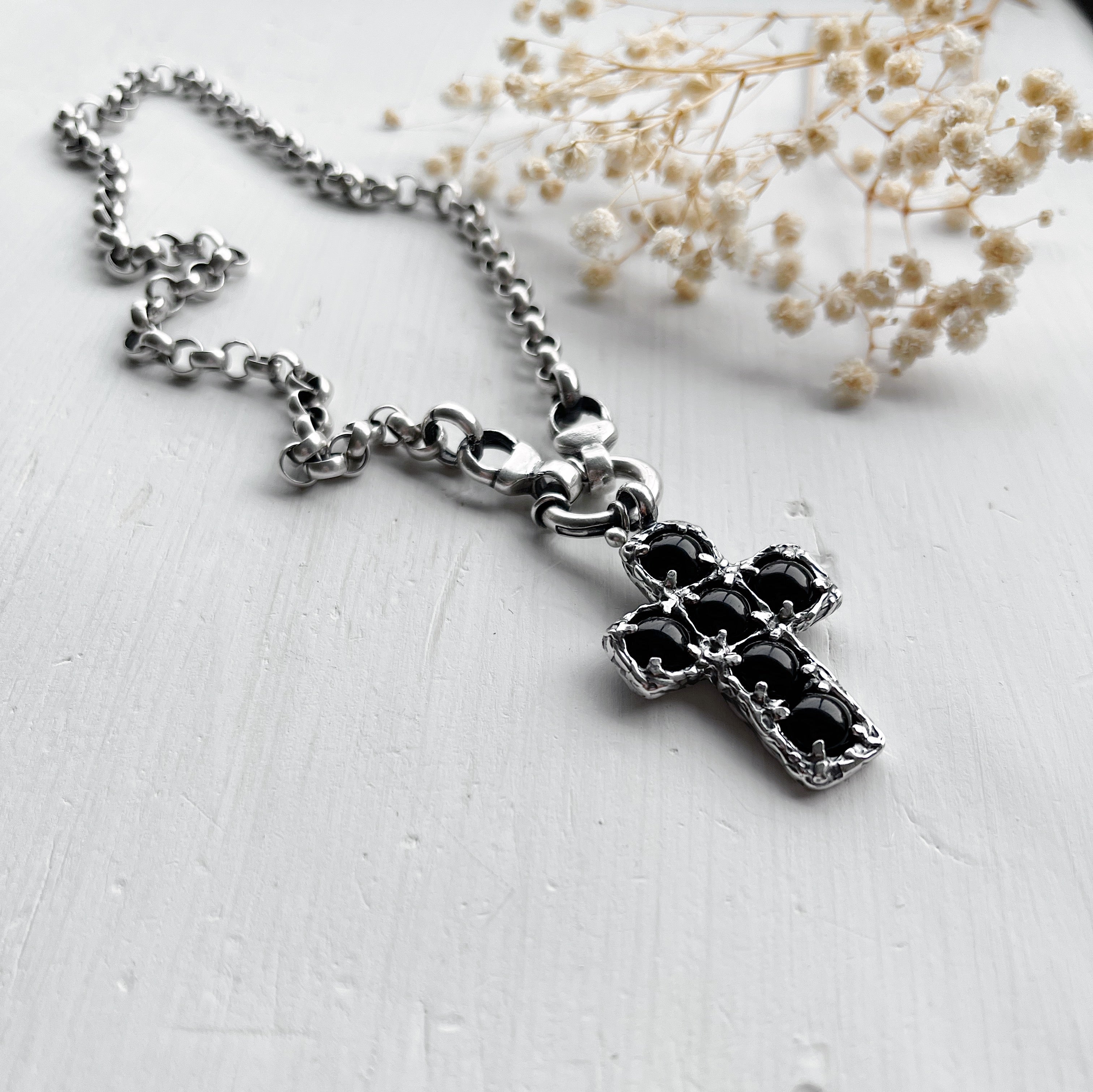 Colgante Rock & Cross (Varias Piedras)