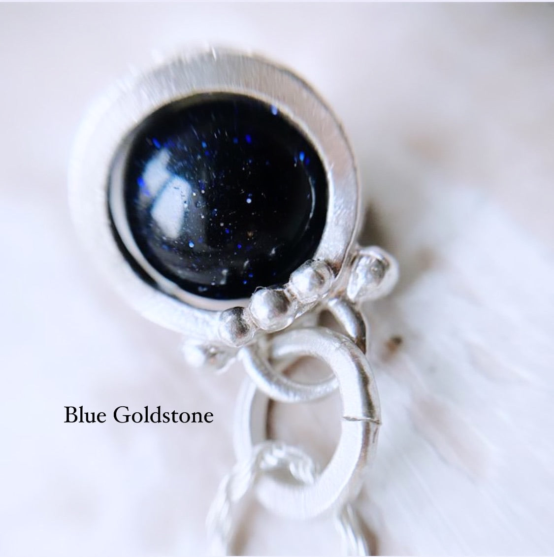 Collar Mini Halo Antiestress "L” Tres pelotitas - Varias Piedras