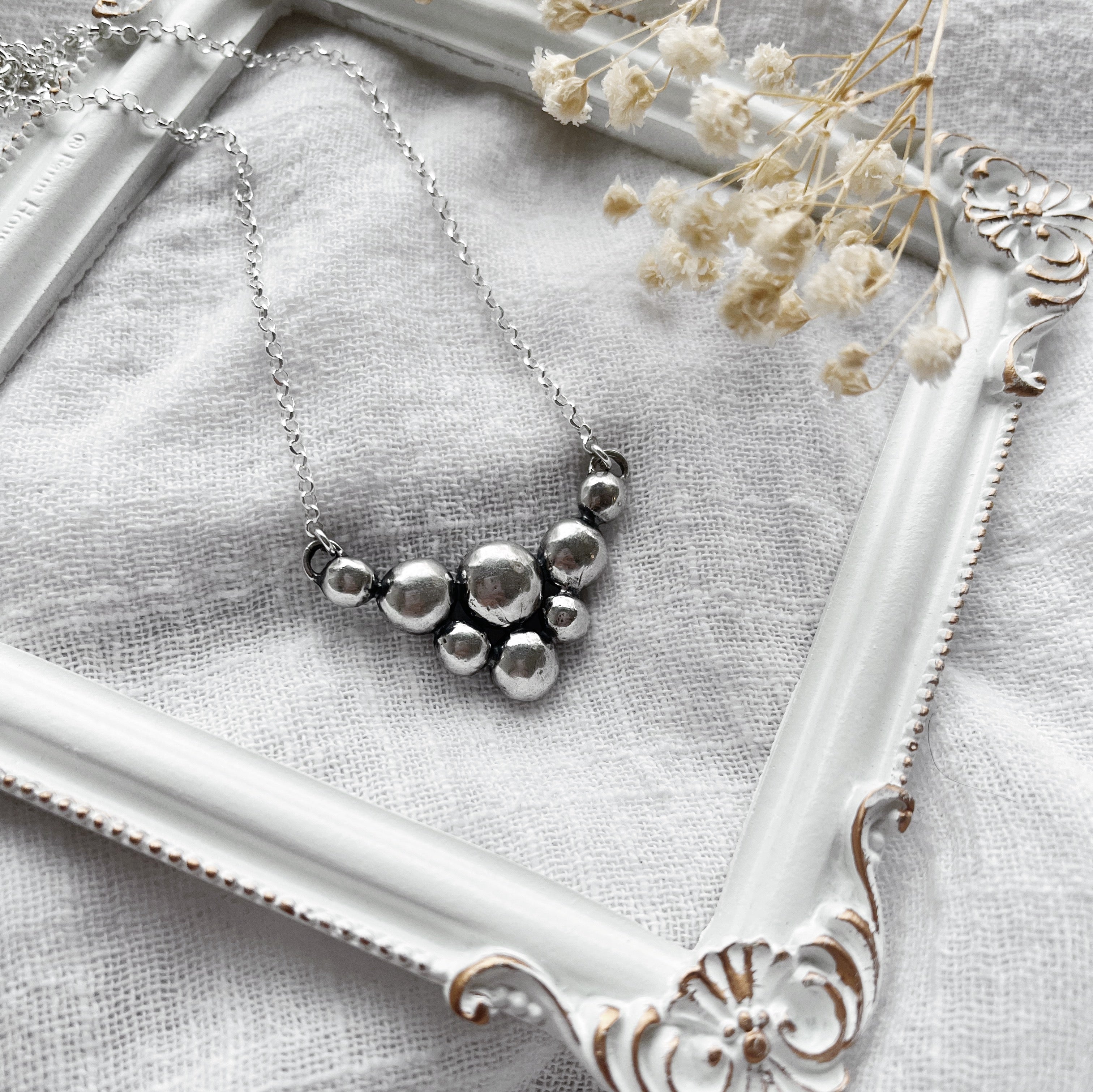 Collar Macizo Triangulo-