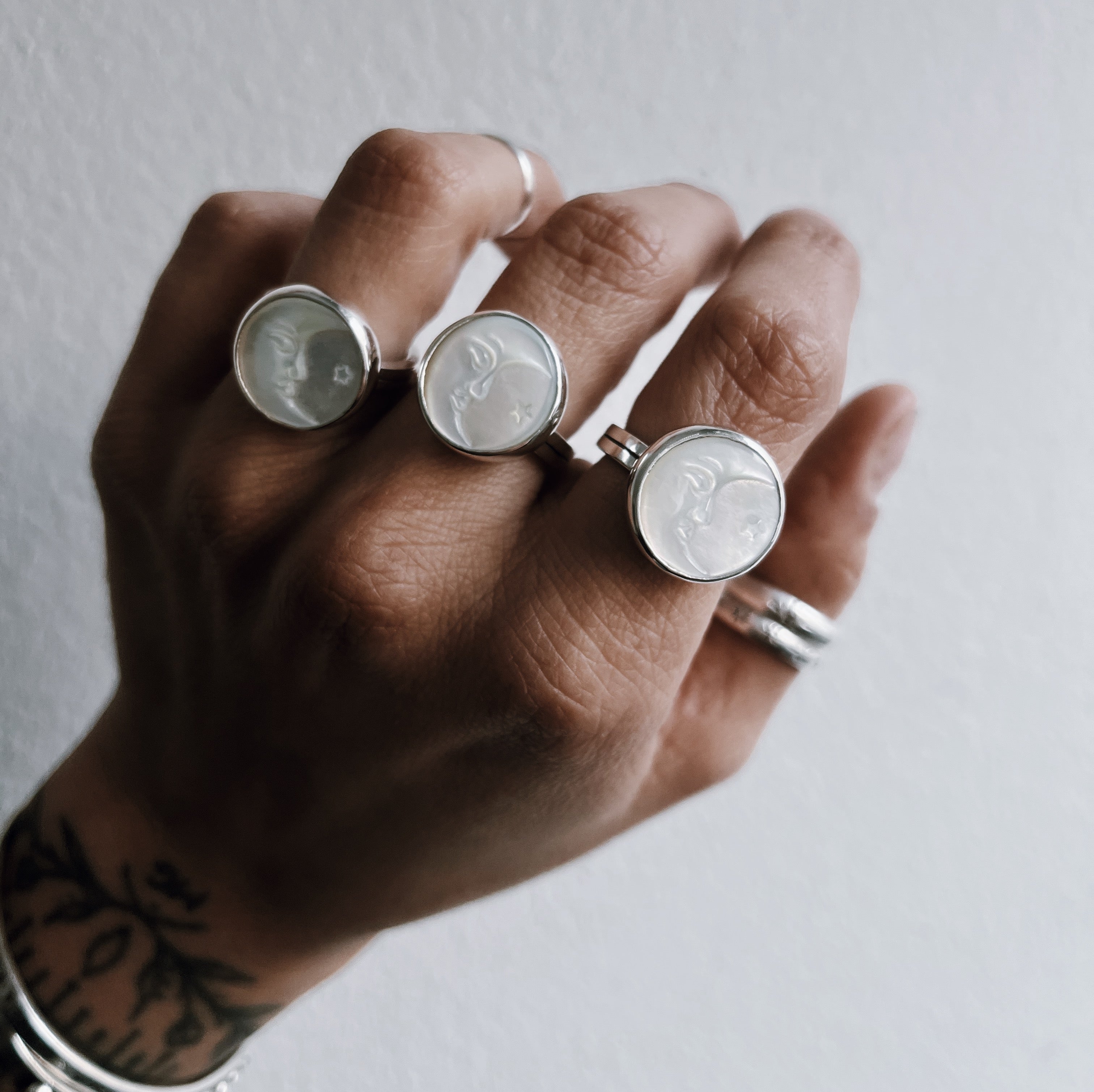 Anillo Moonrise White