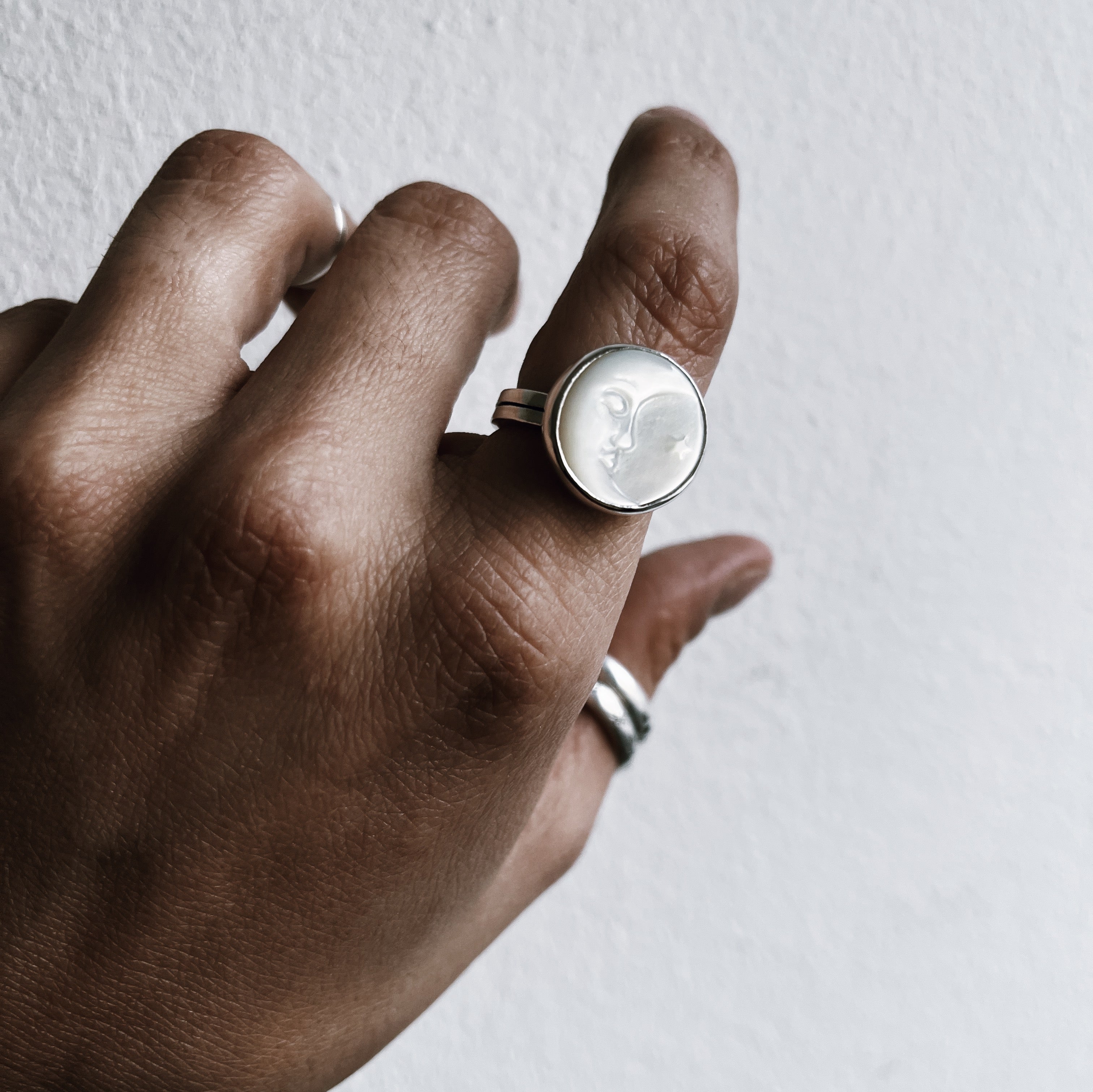 Anillo Moonrise White